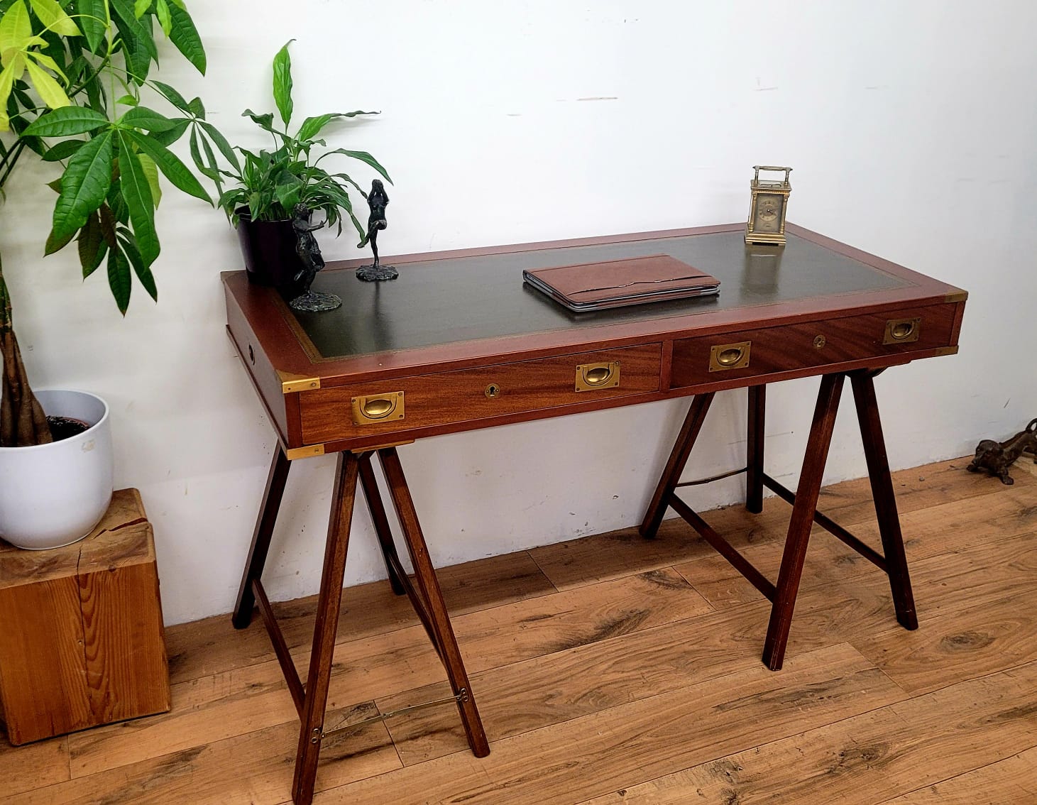 Bureau style marin en bois d'acajou