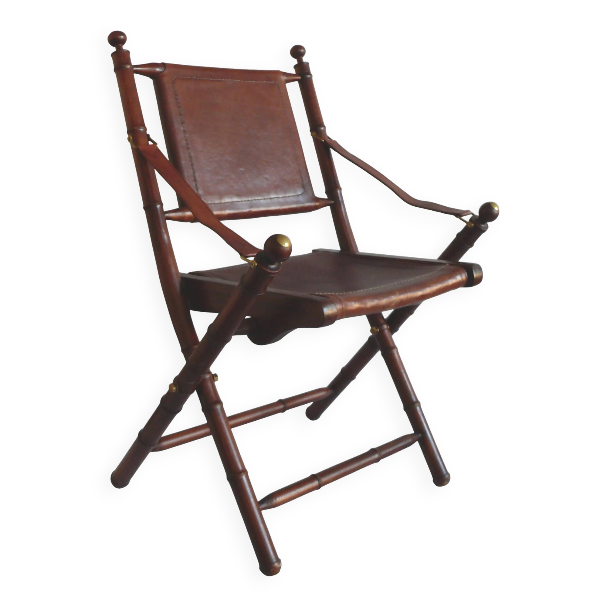 Chaise de campagne, chaise d'officier en teck et bambou, avec assise en cuir cousu et détails en laiton - années 1960