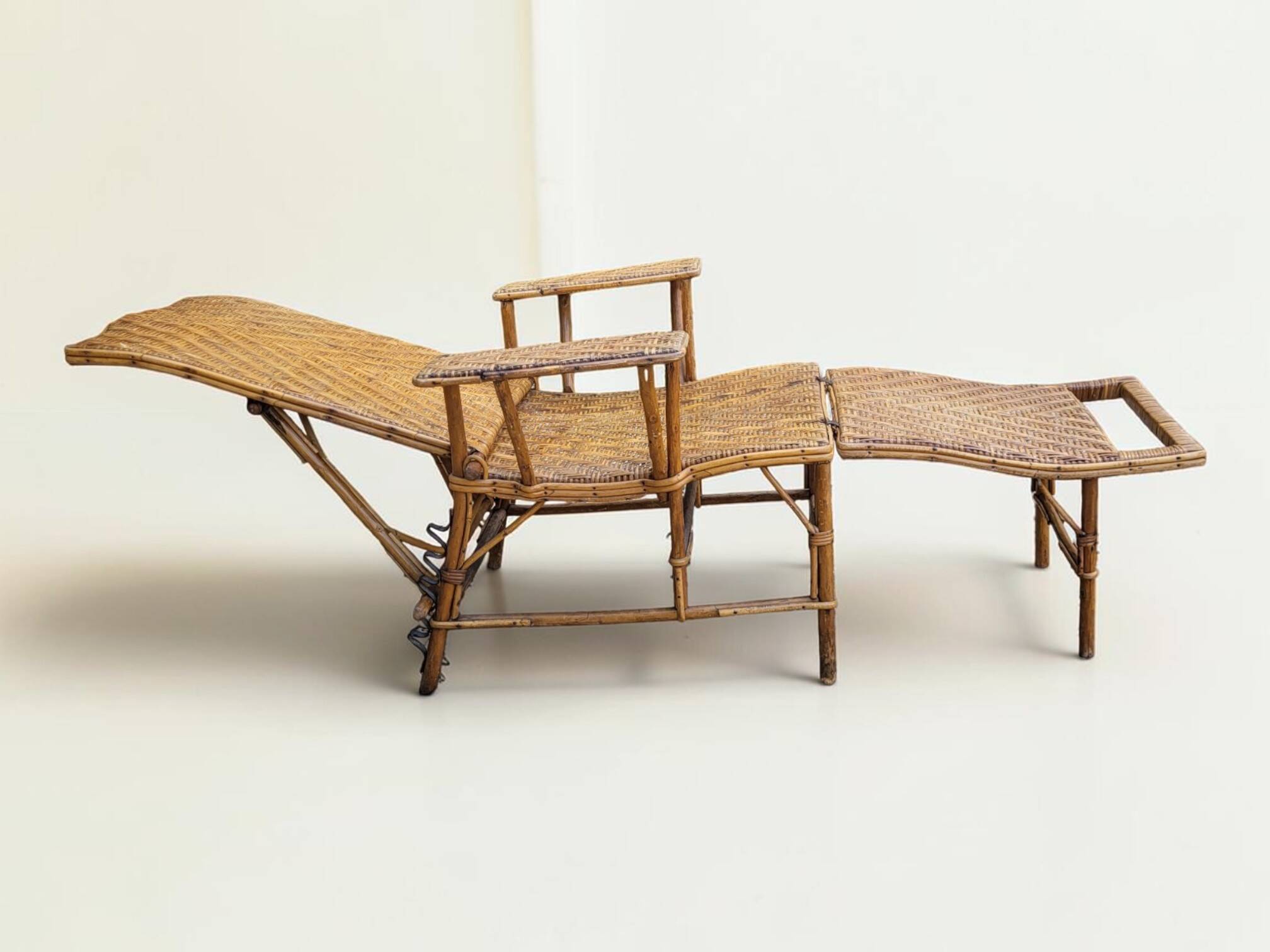 Chaise longue / fauteuil de repos en rotin