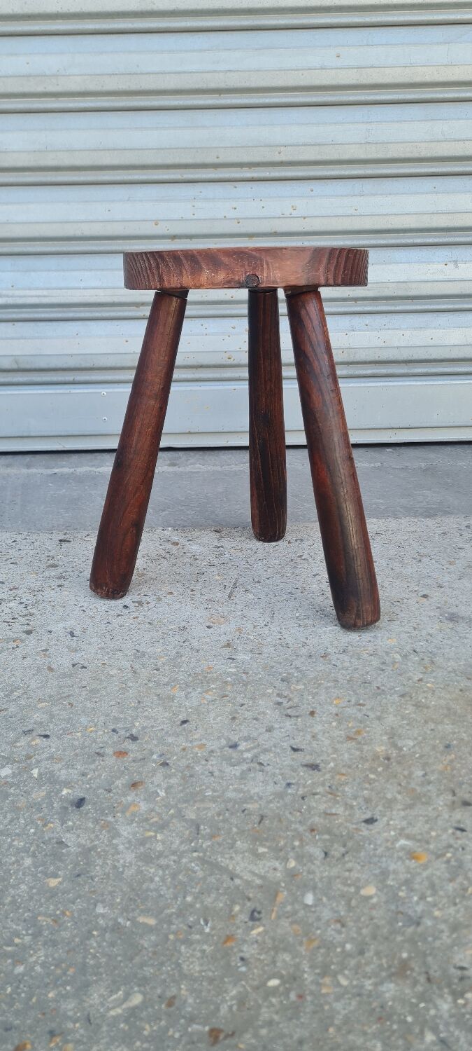Tripod stool