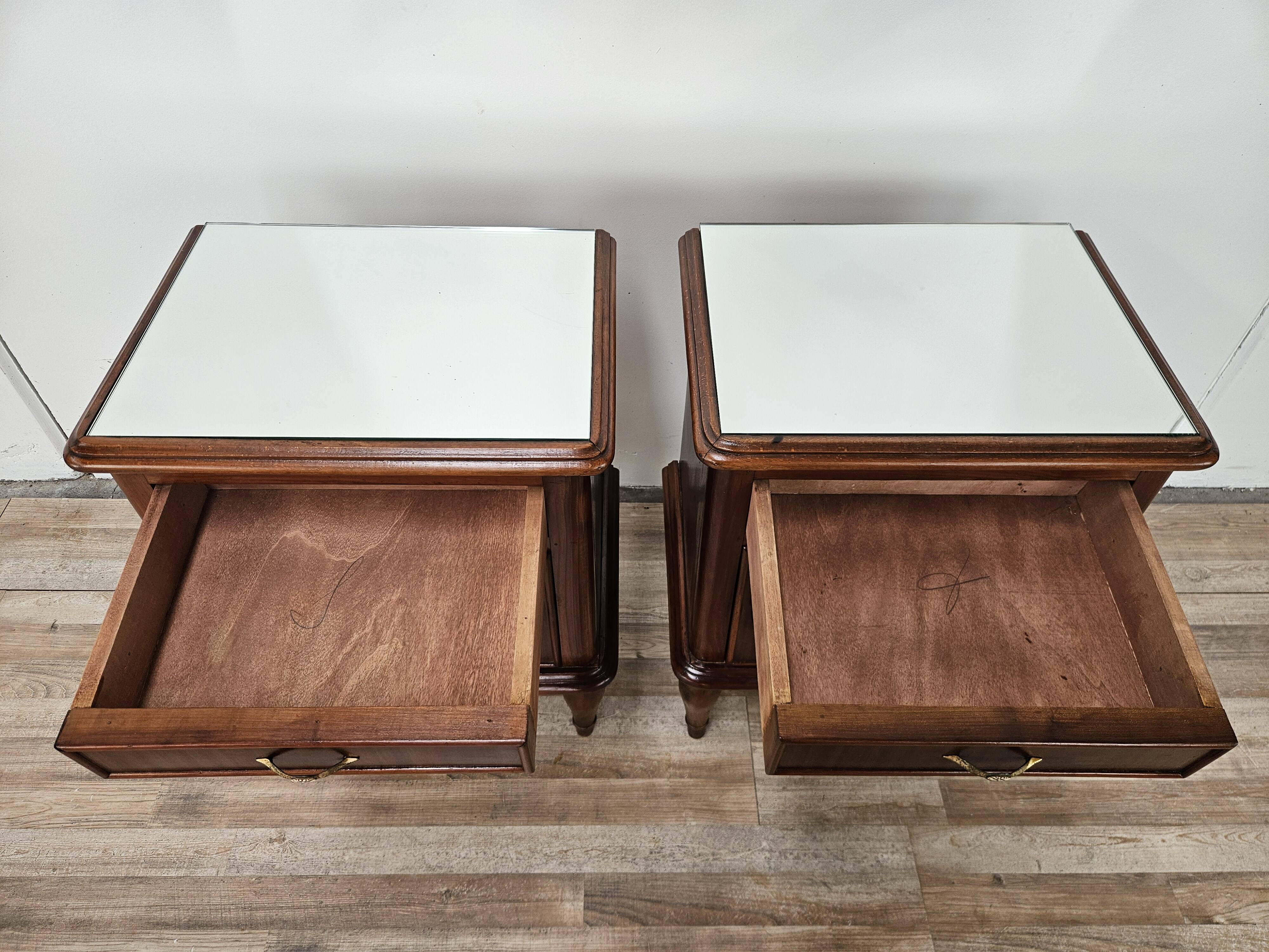 Pair of 1950s Art Decò bedside tables with mirrored top