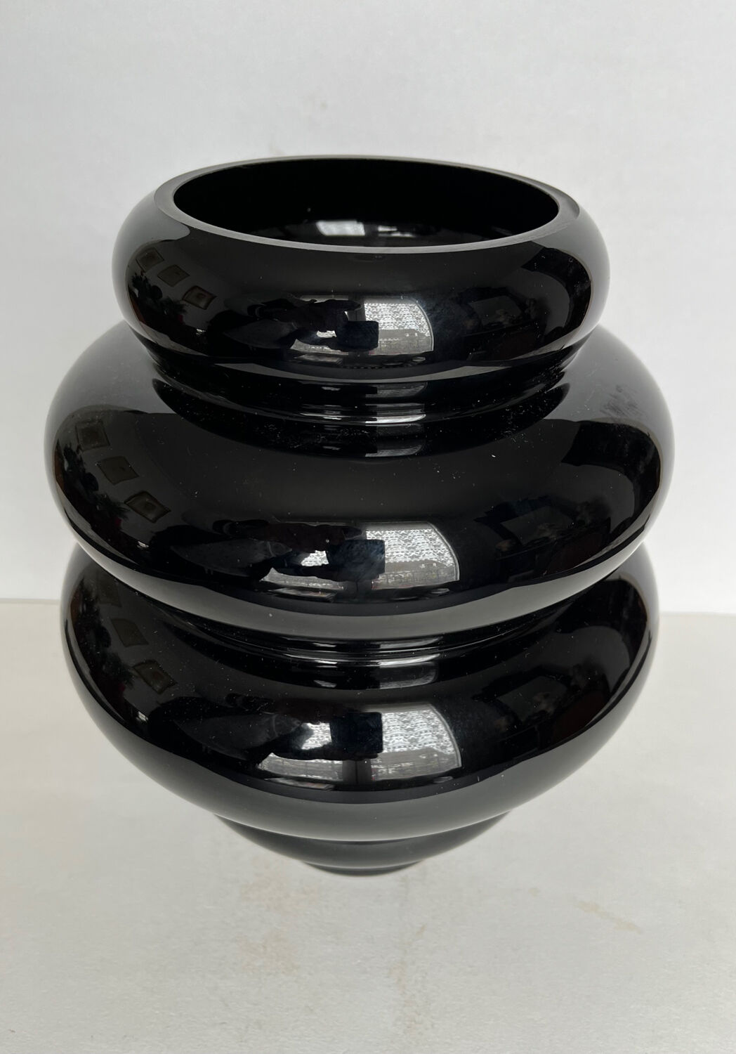 Art deco vase in black opaline glass