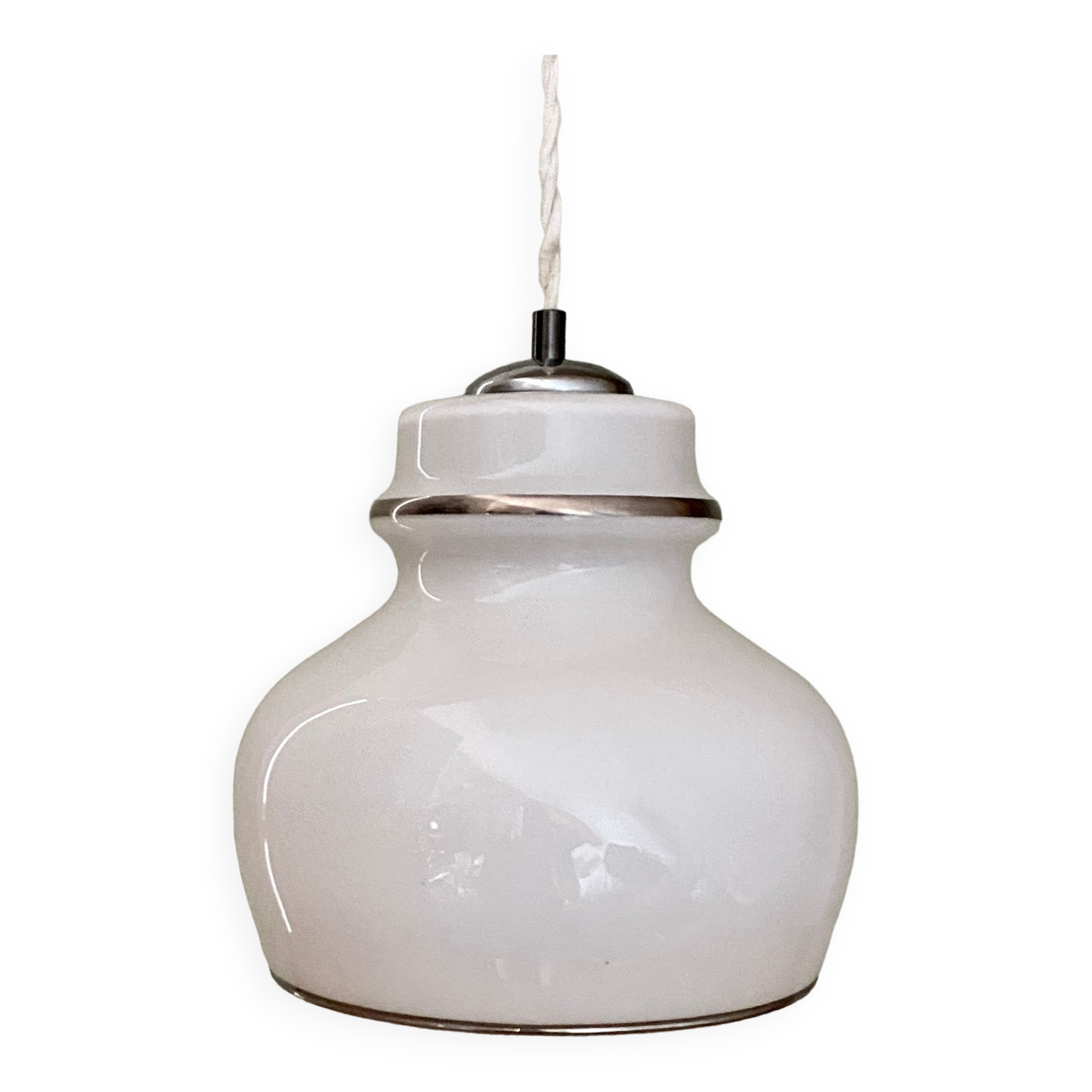 Suspension globe vintage XXL en opaline blanche liserés argentés