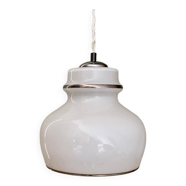 Suspension globe vintage XXL en opaline blanche liserés argentés