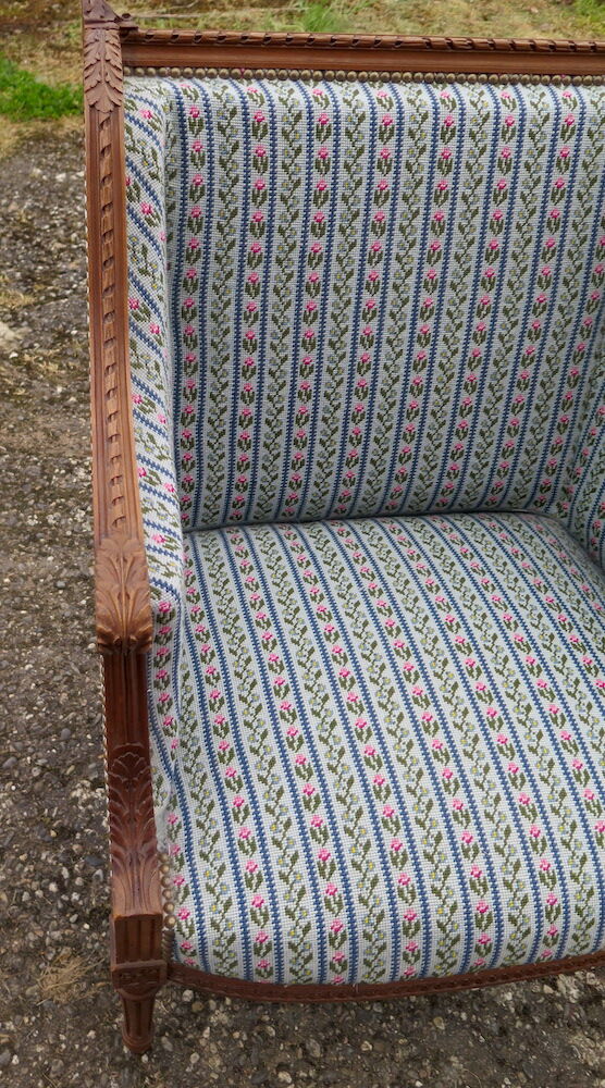 Bergère style Louis XVI