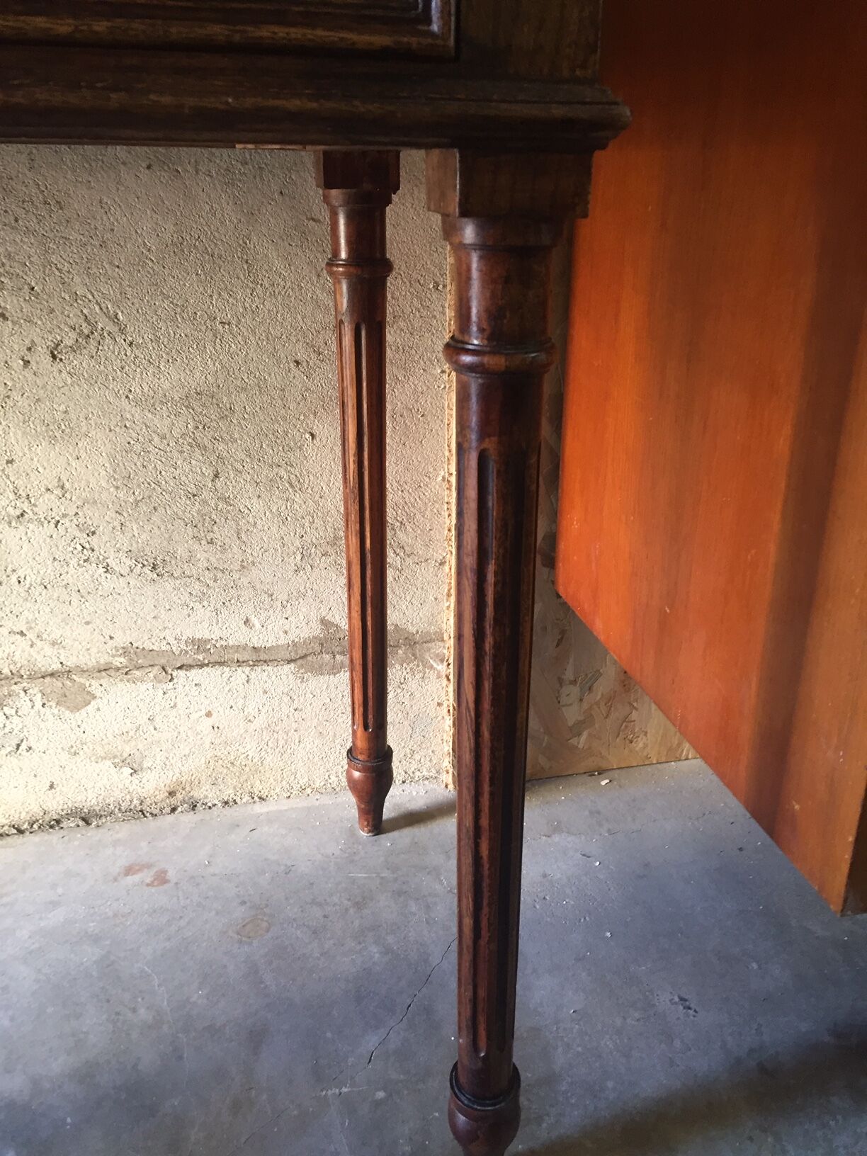 White marble toilet furniture