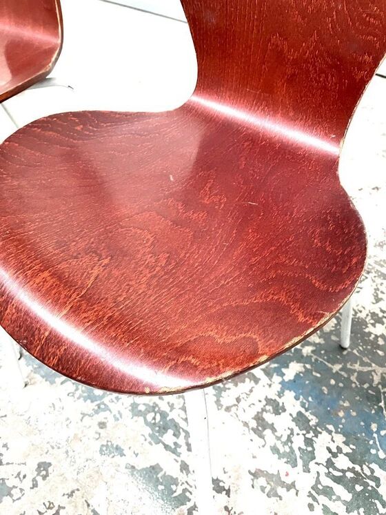 Set of 4 non branded butterfly chairs