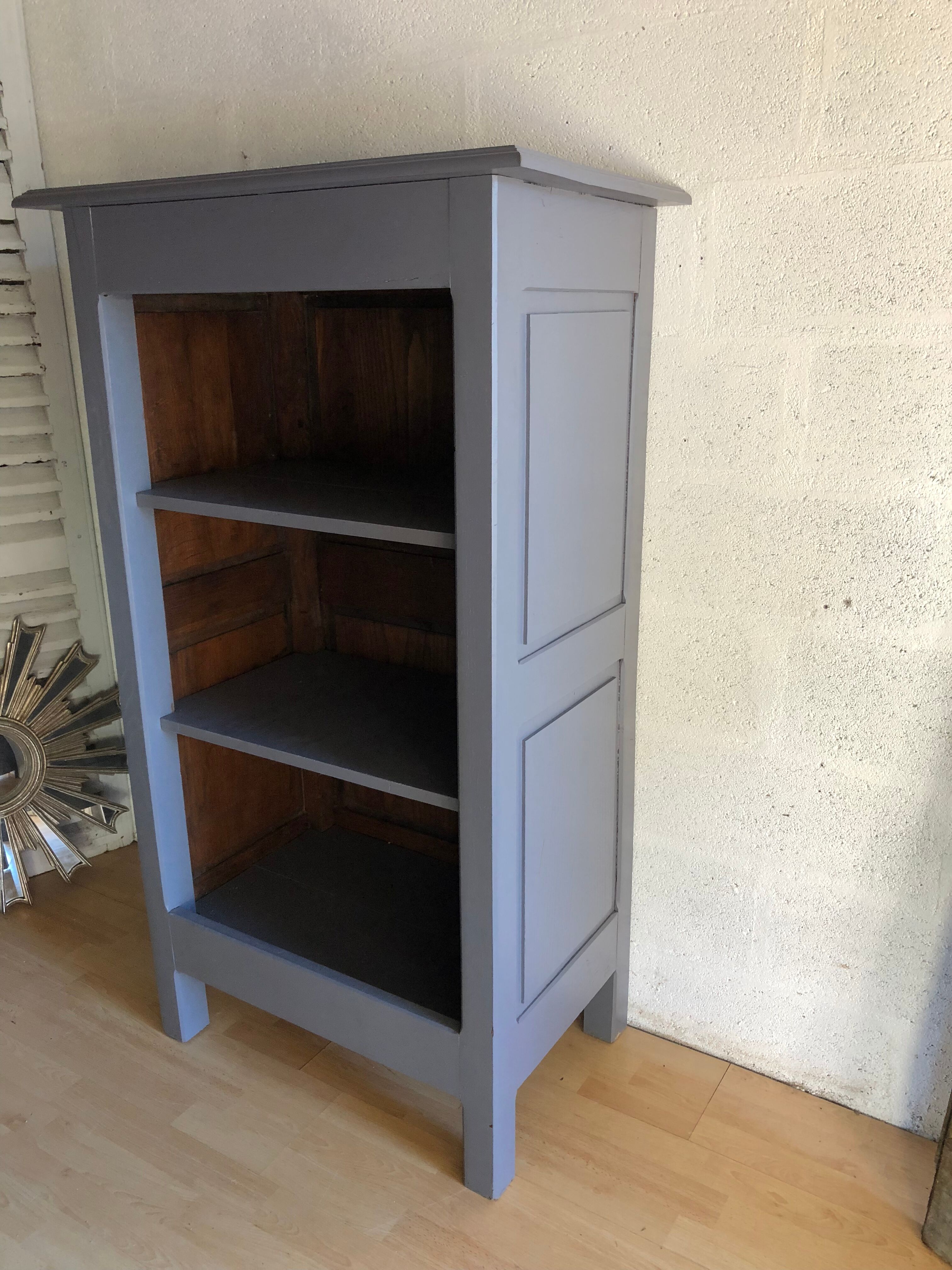 Library gray vintage bibus