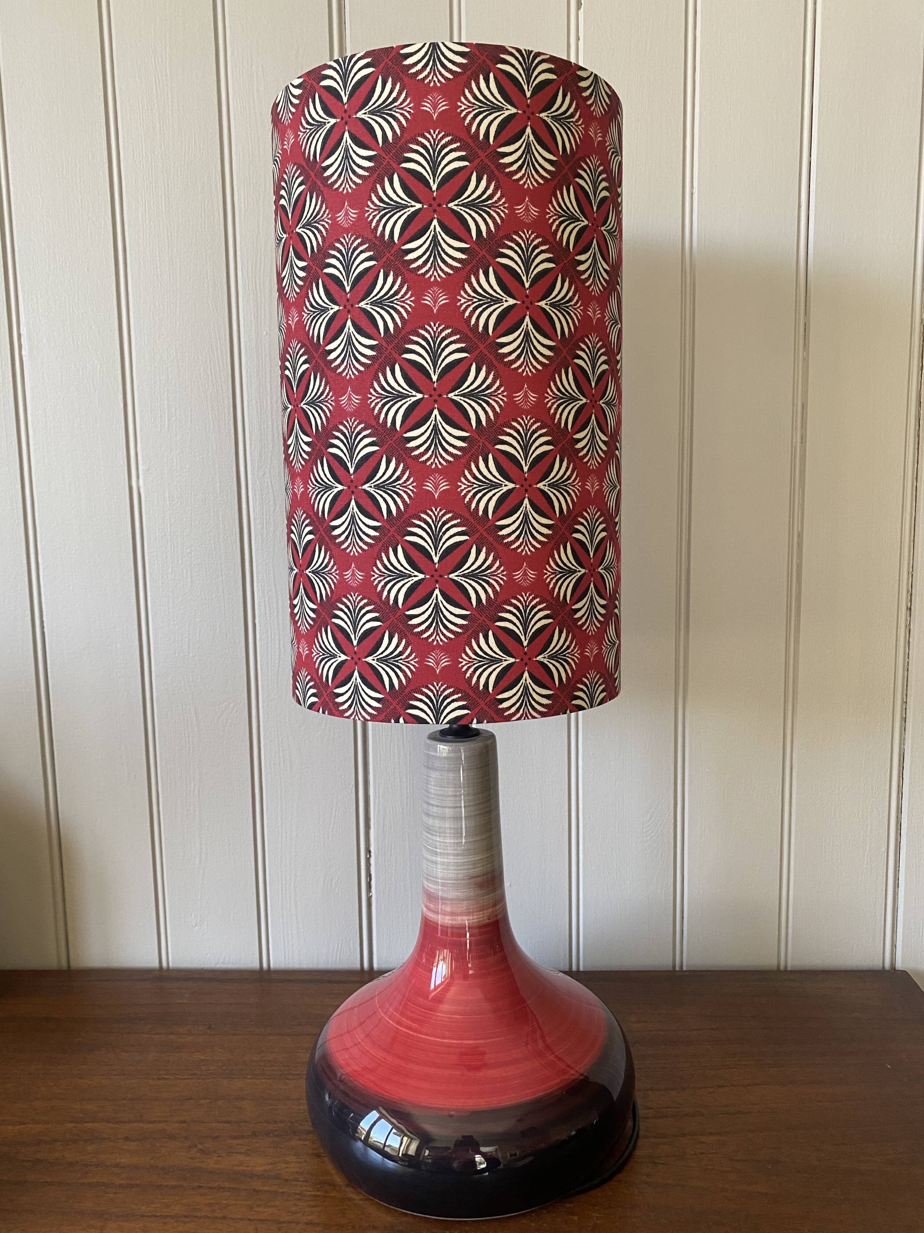 Vintage-style tulip floor lamp