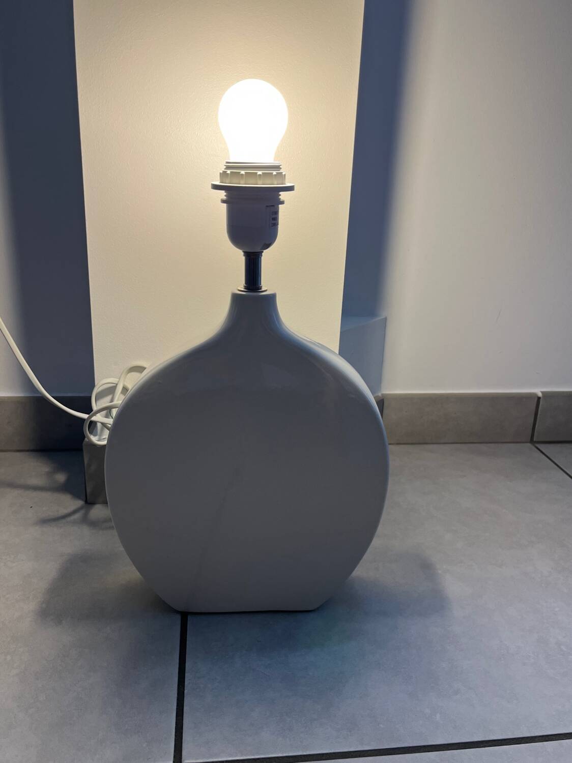 White contemporary ceramic lamp base
