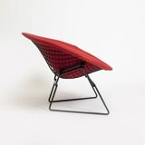 Large diamond chair by Harry Bertoia for Knoll, reupholstered. Circa 1960s