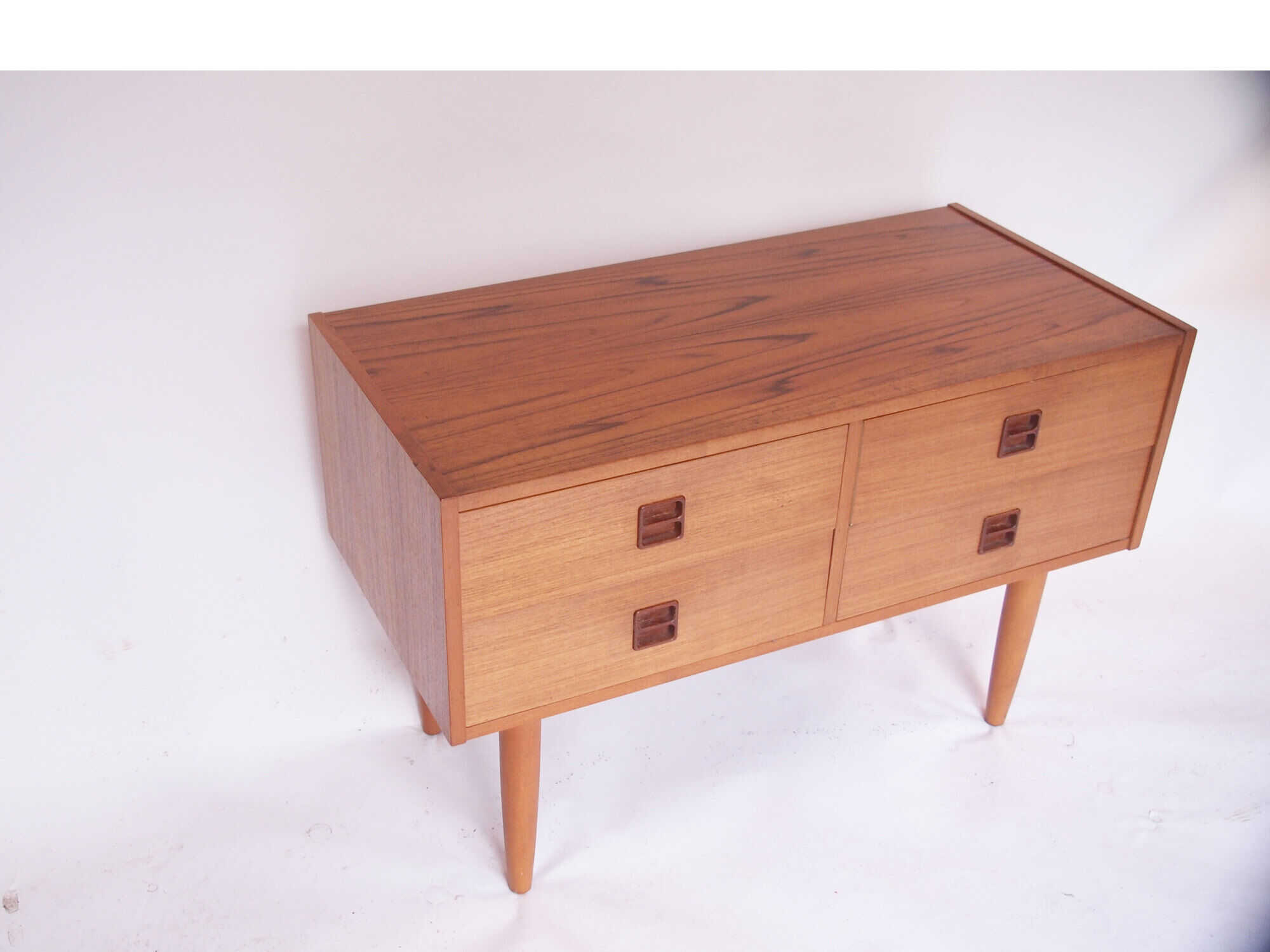 Scandinavian dresser with 4 scandinavian vintage drawers Sweden