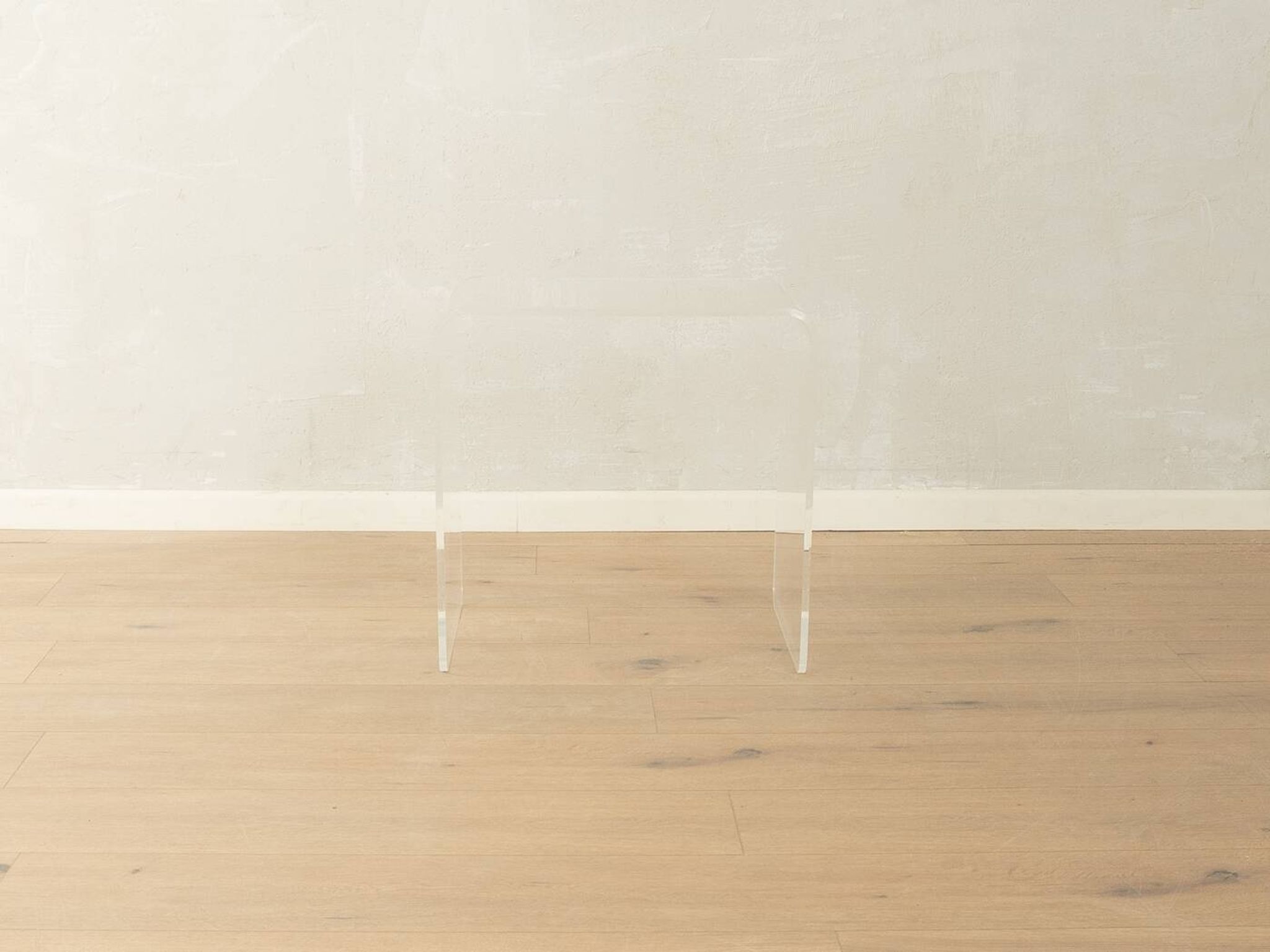 Table d'appoint minimaliste des années 1970, en verre acrylique