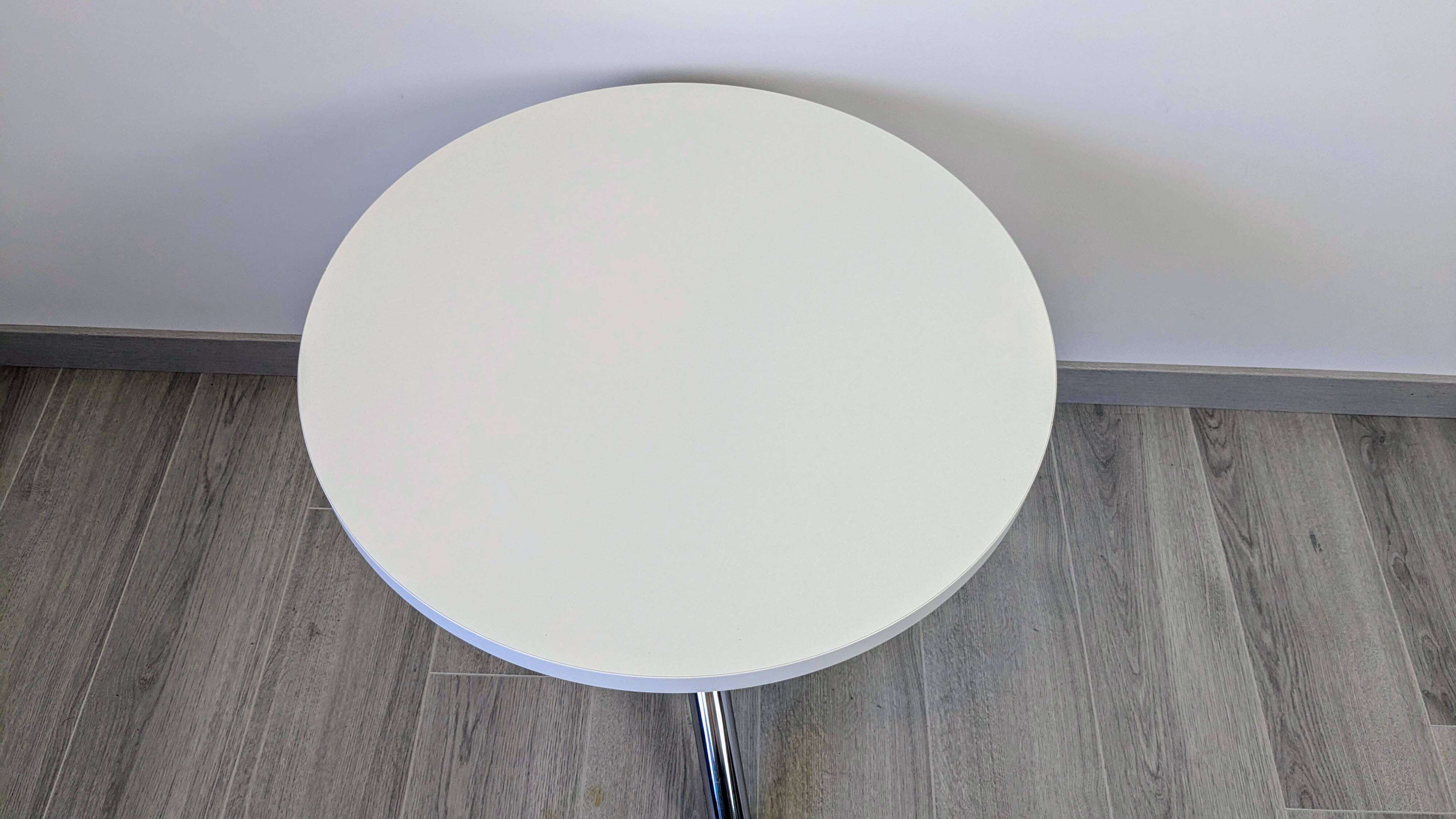 Matéria white side table, contemporary design, chrome-plated metal