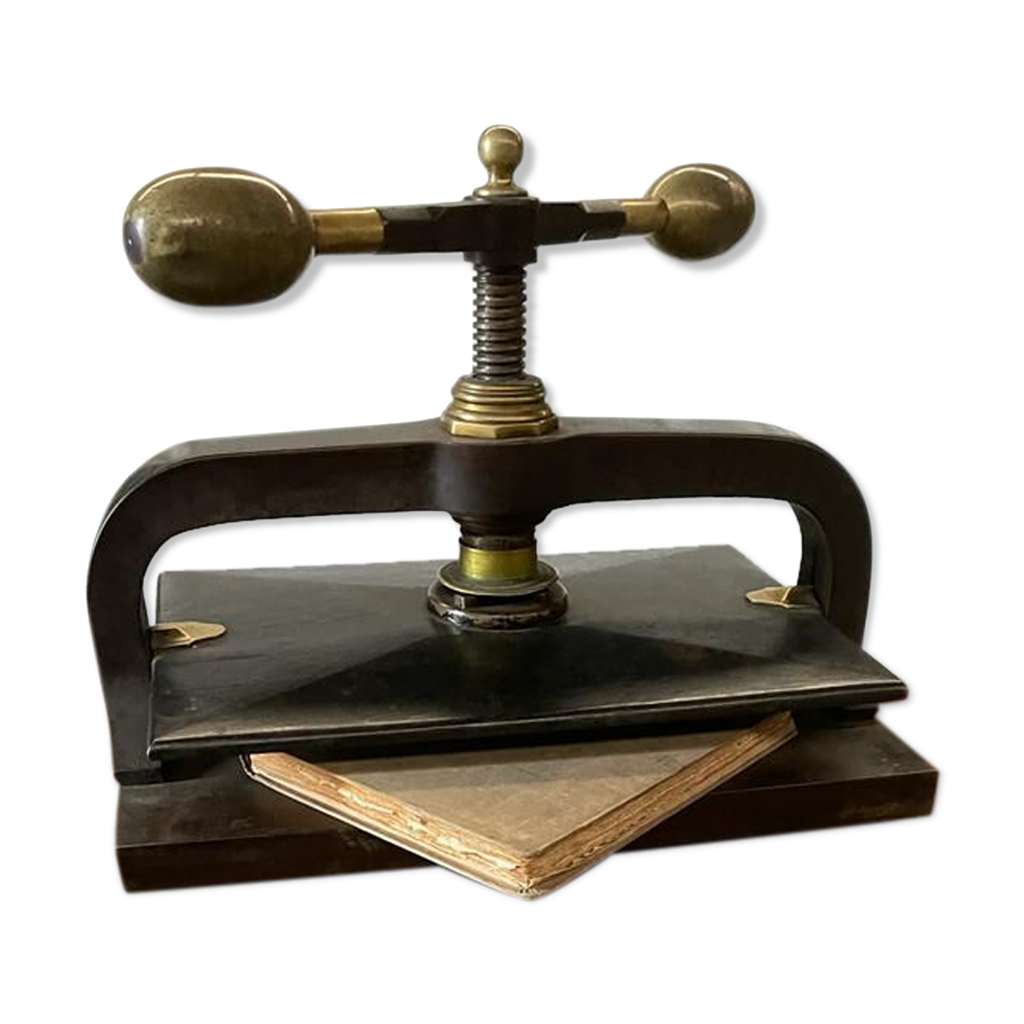 Presse à livres anciens