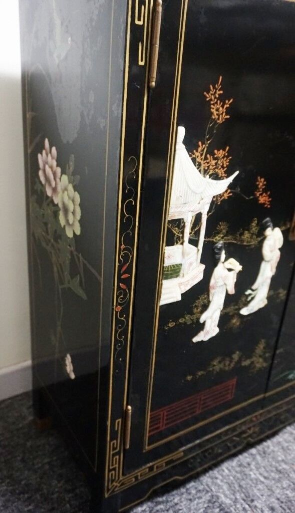 Small furniture in black Chinese lacquer with carved soapstone, mother-of-Pearl inlay.