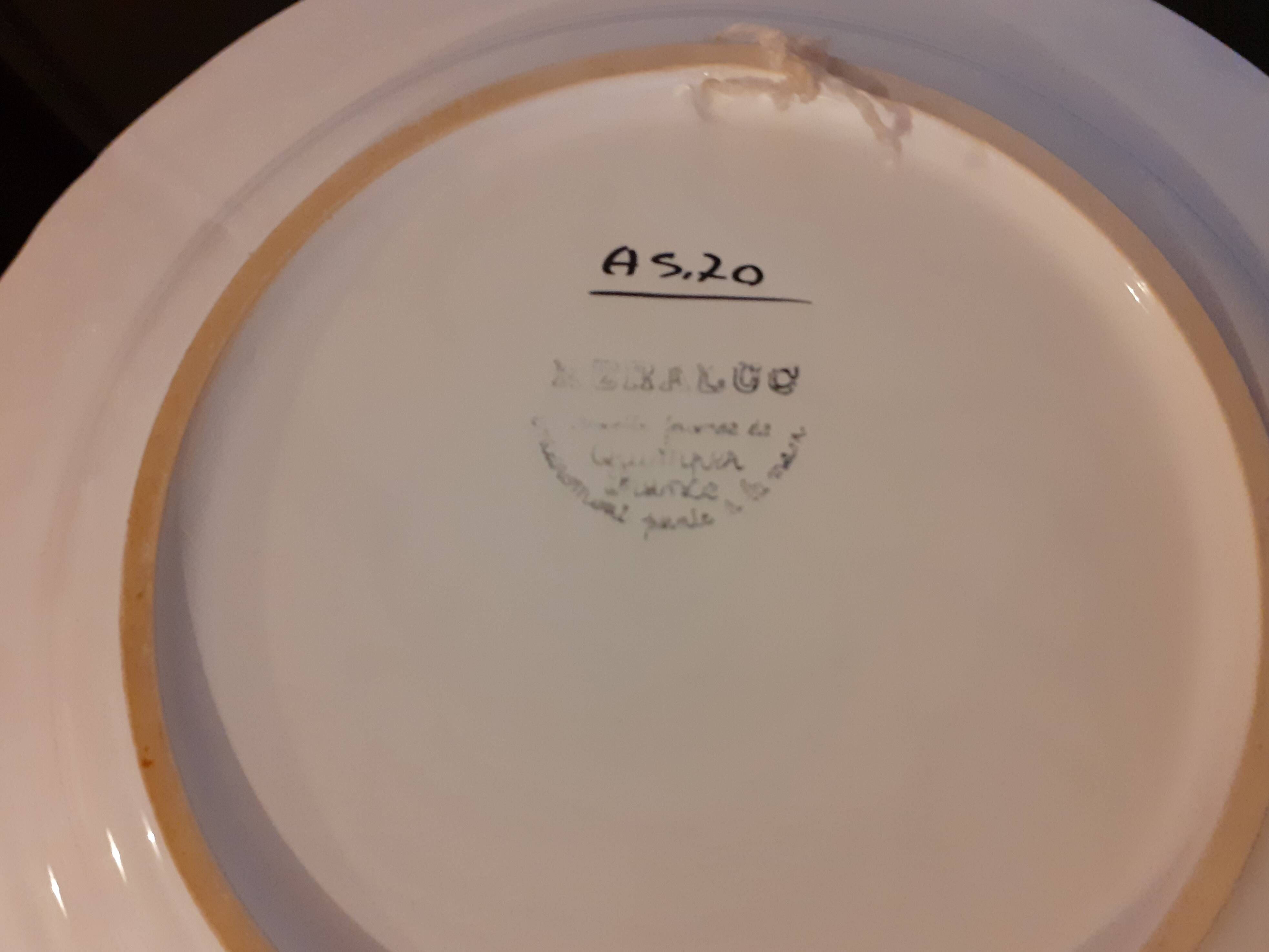 Keraluc quimper / hand painted bird hanging plate (01)