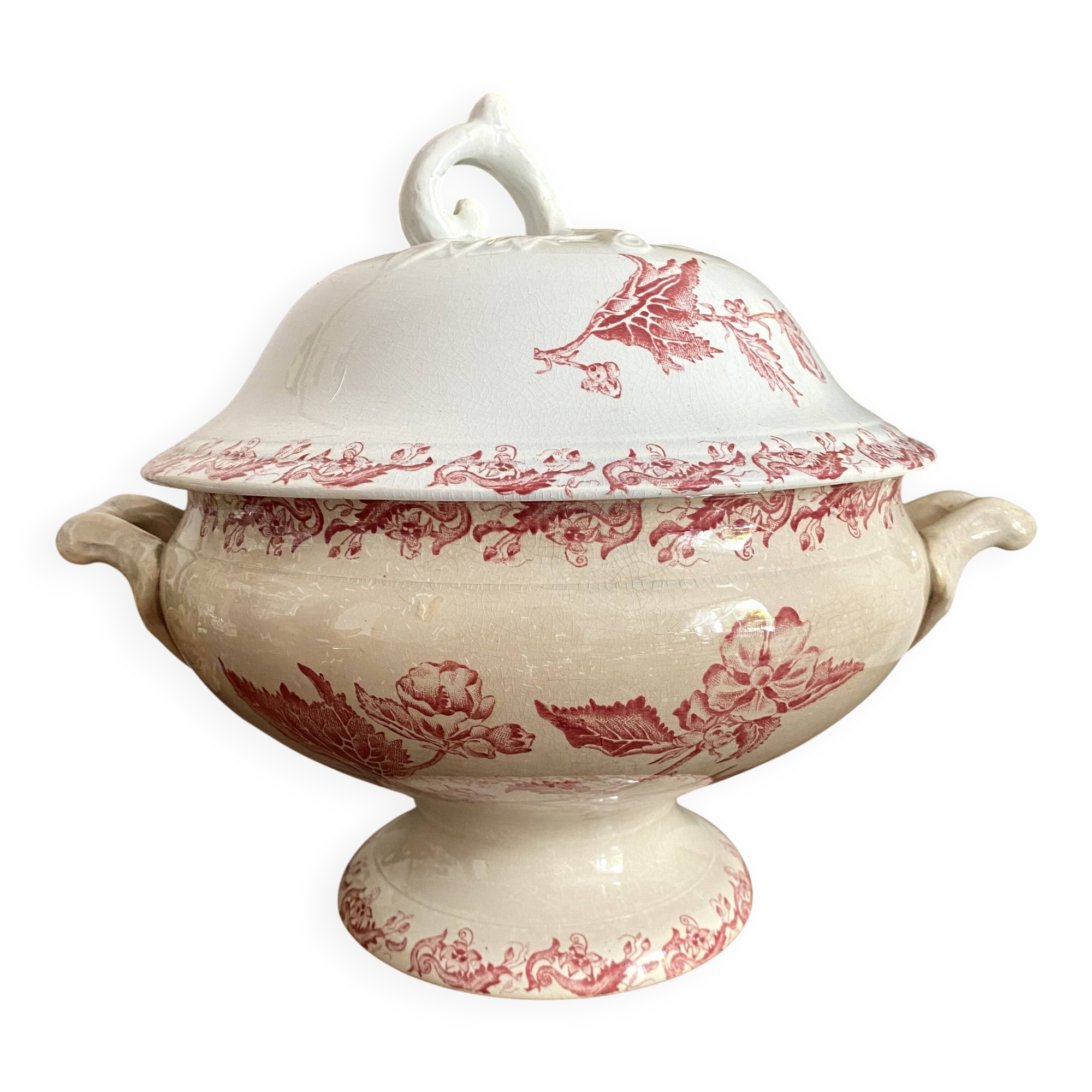 Antique ironstone tureen St Amand, Richelieu, 1920