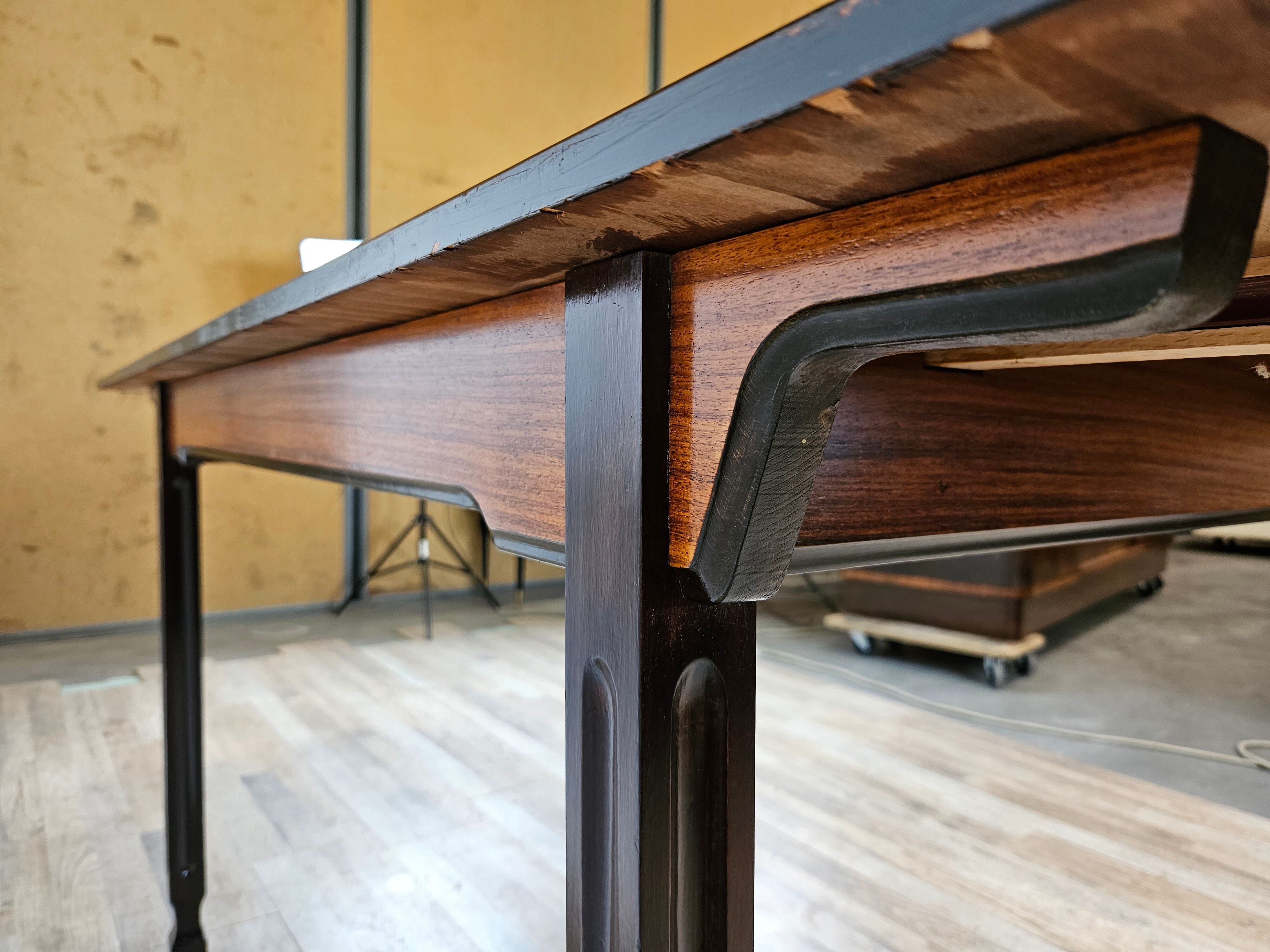 Table à manger extensible de style scandinave en noyer et ébène