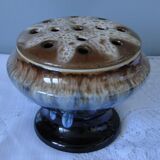 Pique flowers ceramic centerpiece tone white brown and blue