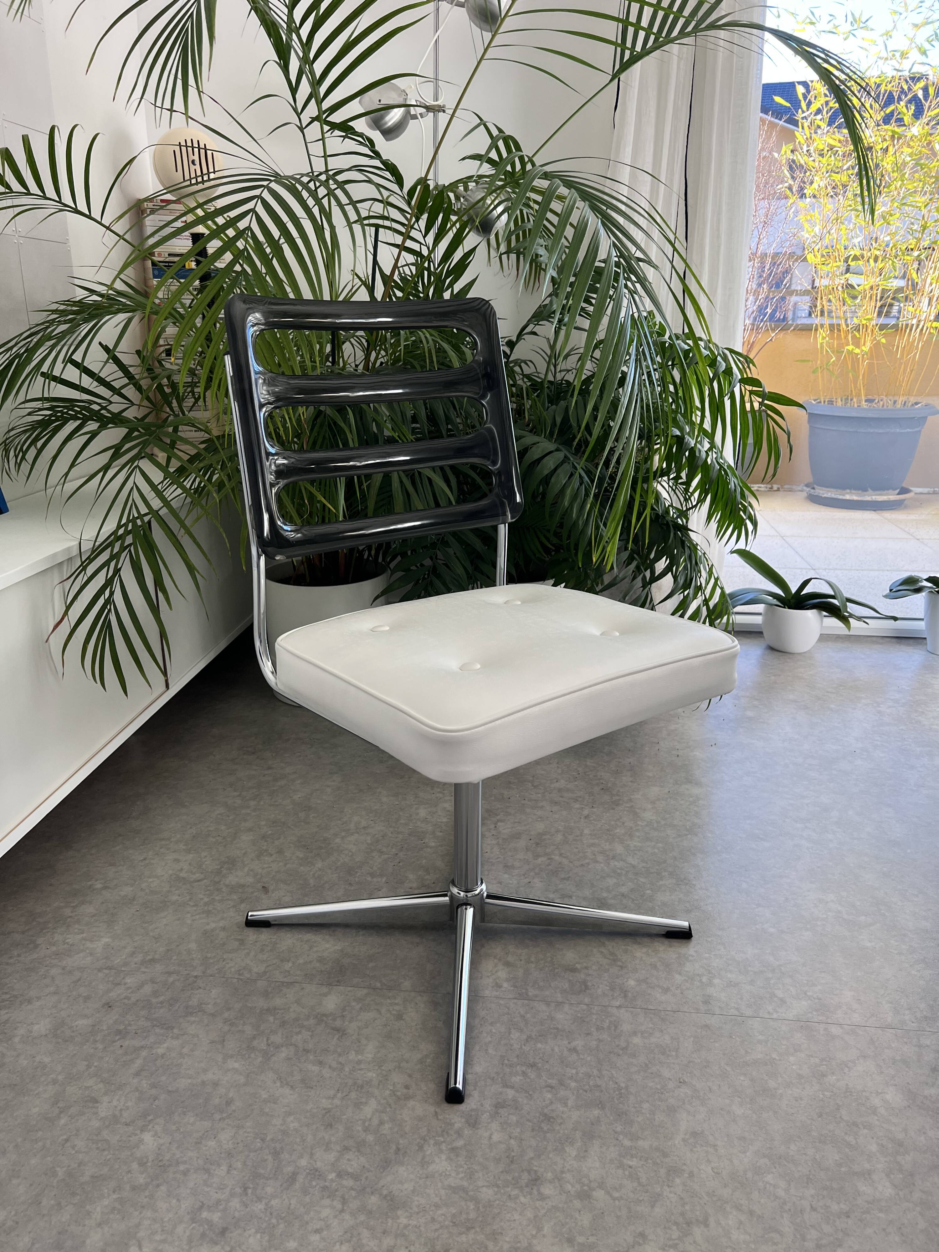 Vintage Space Age Chair