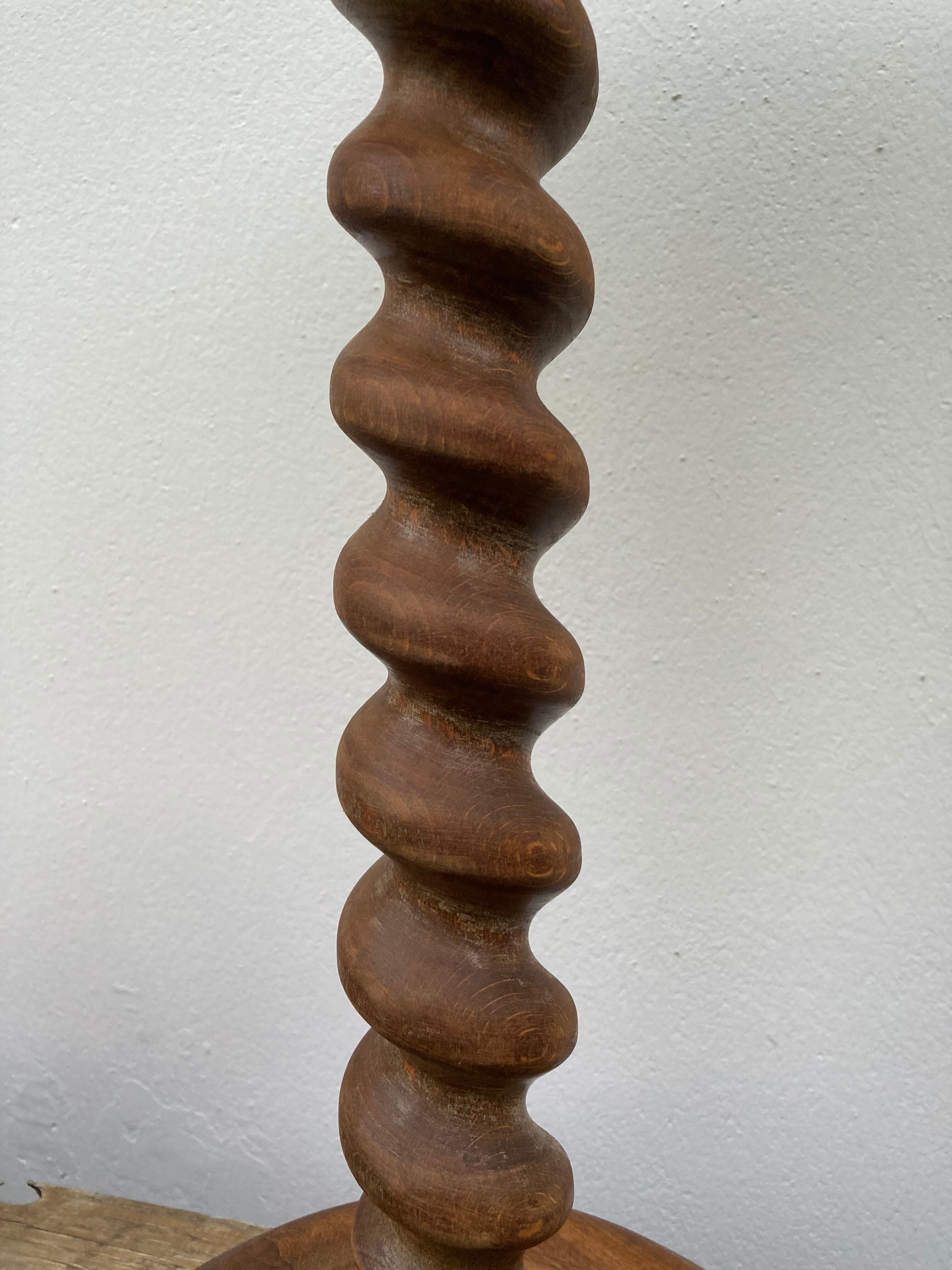 Guéridon torsadé vintage / sellette en bois tourné ancienne / table d’appoint vintage