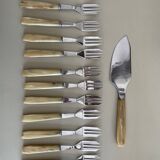 Set of 12 dessert forks and pie server in brown case
