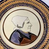 Quimper HB, pair of earthenware plates couple circa 1950