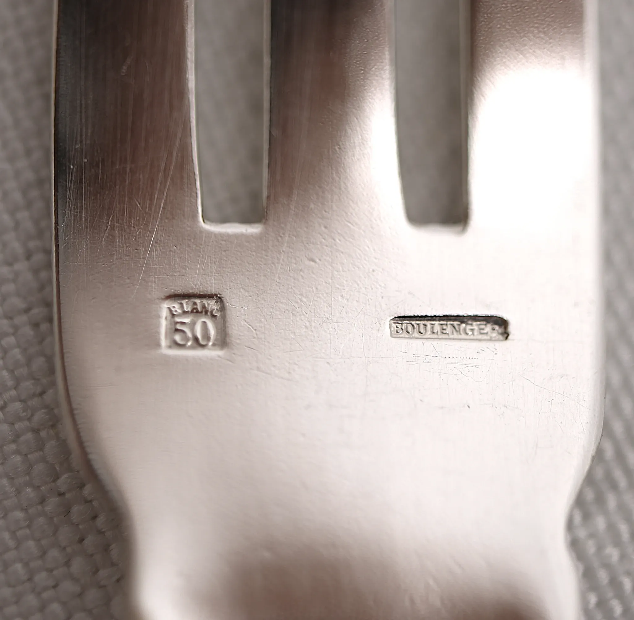 Boulenger Godrons 10 fish cutlery sets, 20 pieces silver-plated metal in excellent condition.