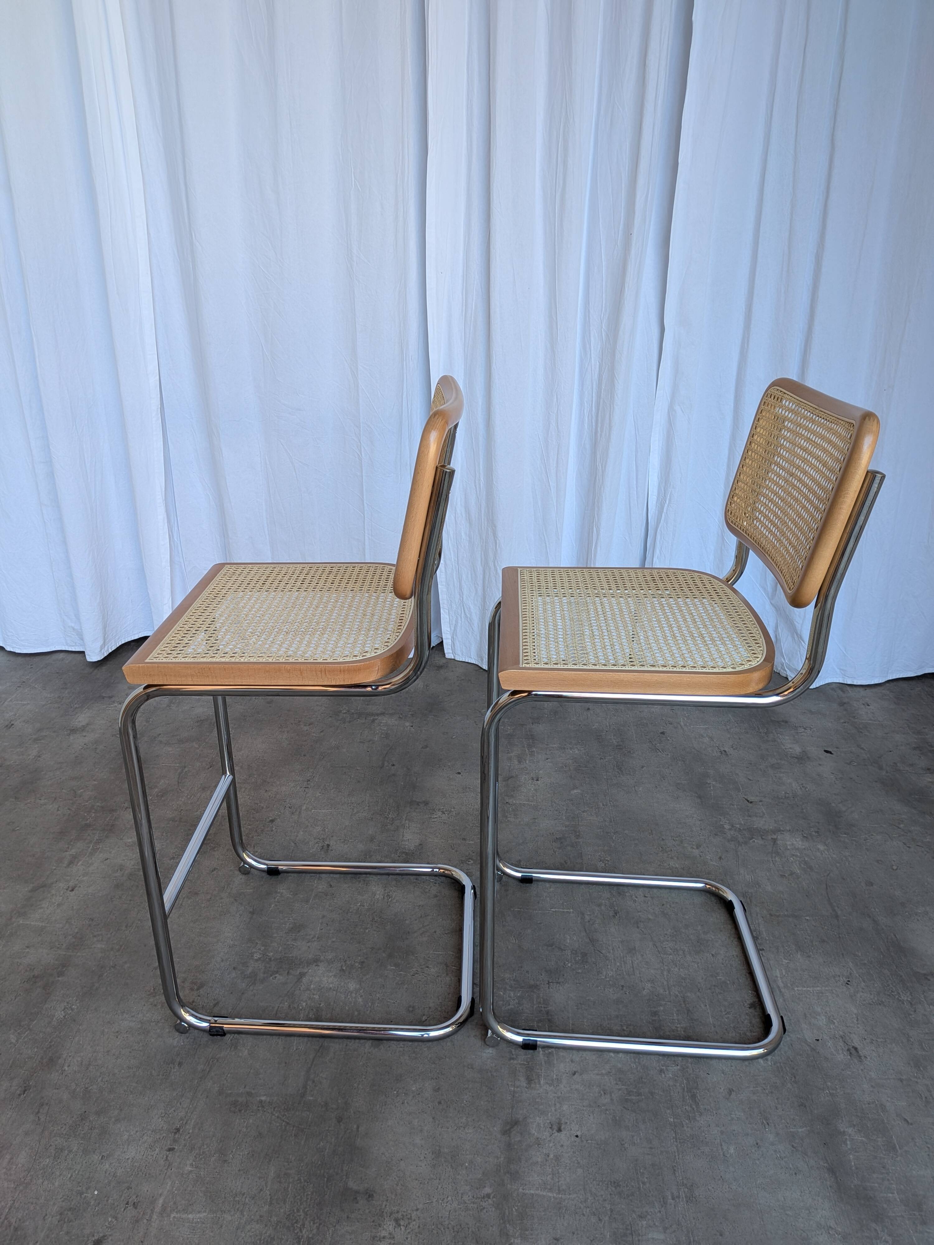 Ensemble de 2 chaises haute Bar Cesca / Design Marcel Breuer / Noyer clair, osier