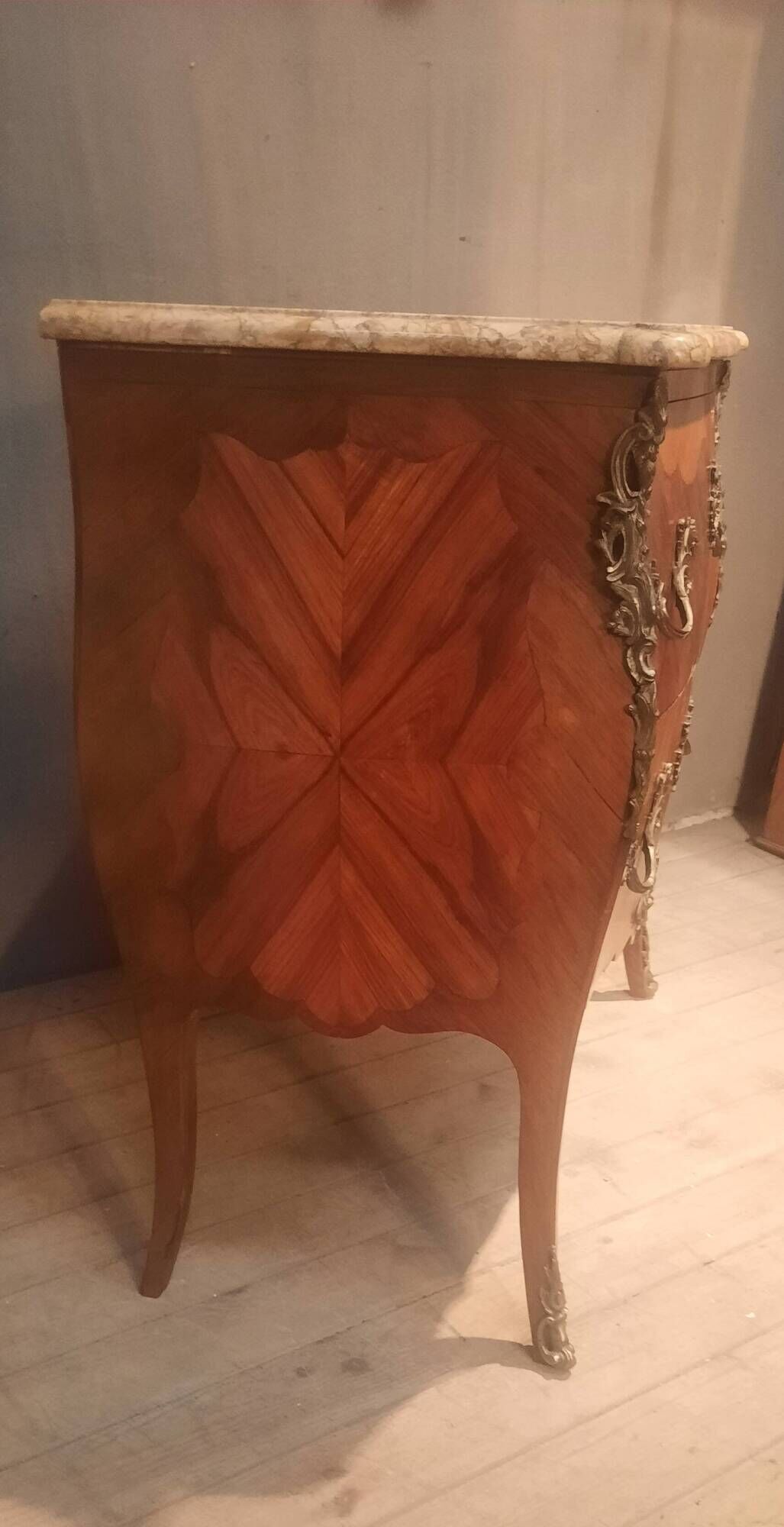 Louis XV style marquetry chest of drawers