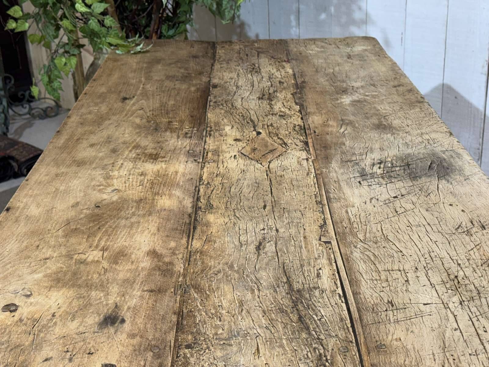 Table monastère en chêne brut XIXème