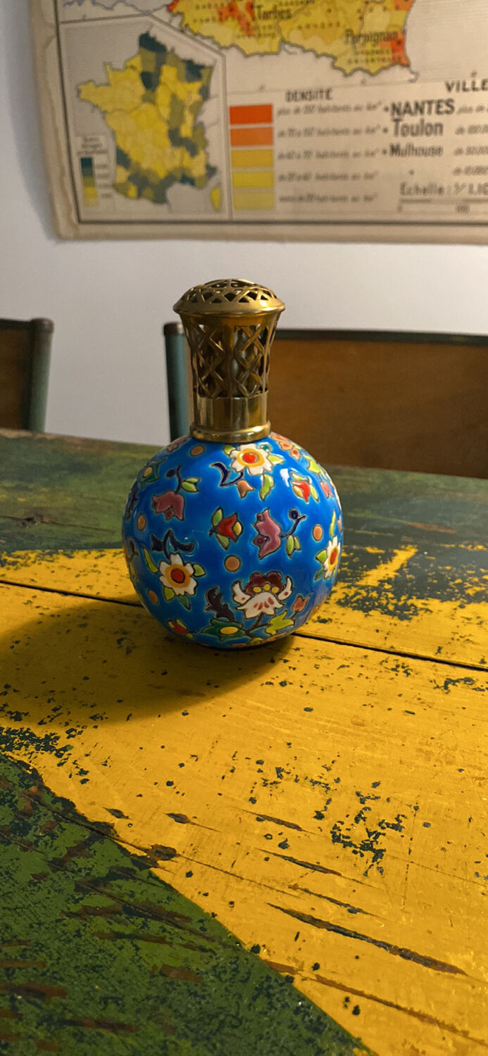 Berger lamp in enamels by Longwy LY Sévigné