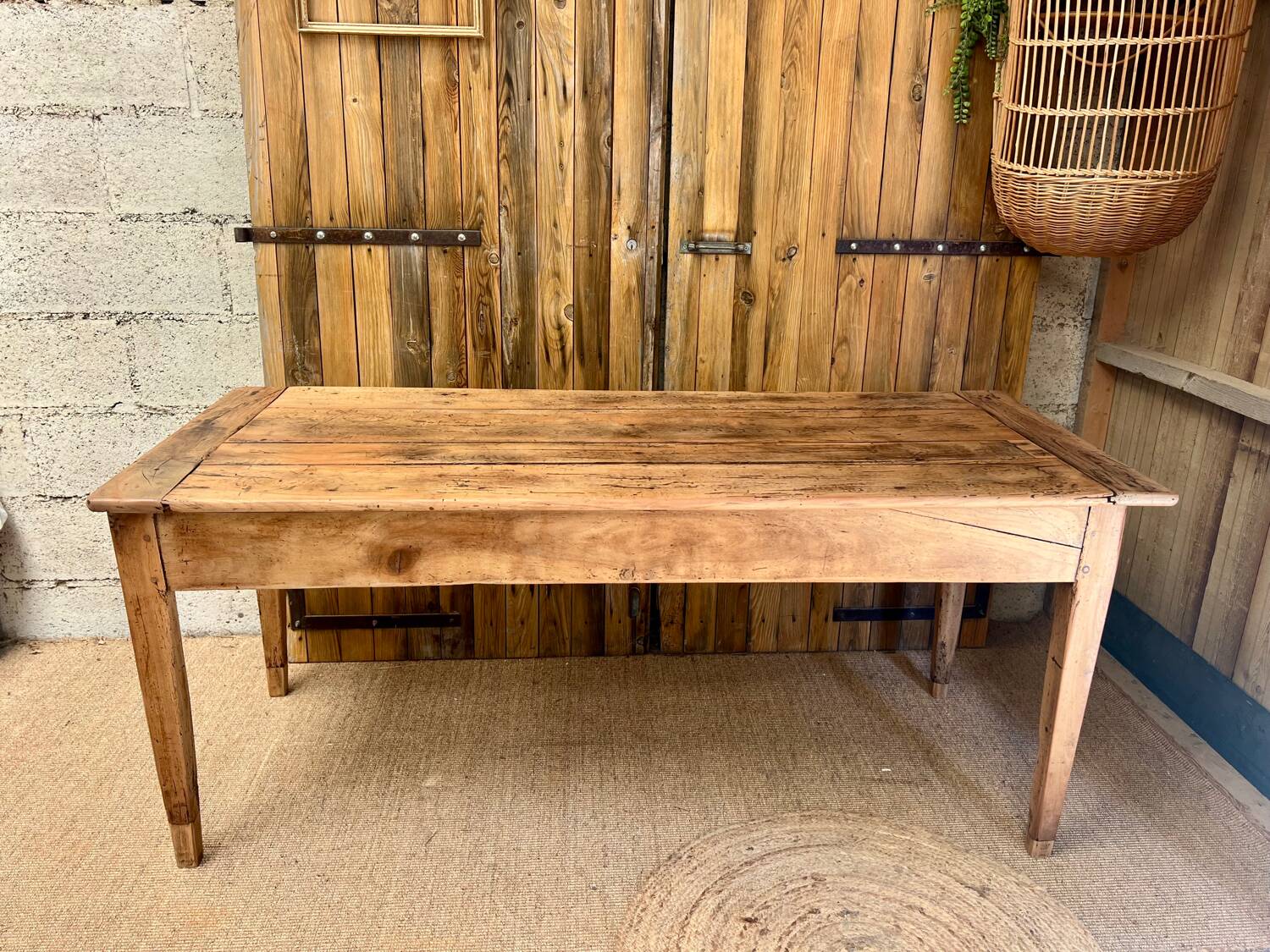 Farmhouse table