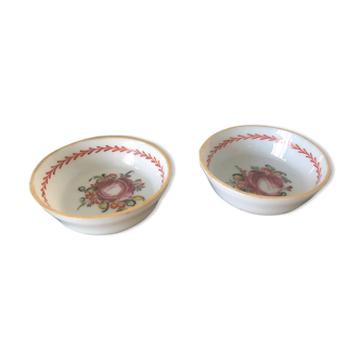 Two cups made of ancient opaline