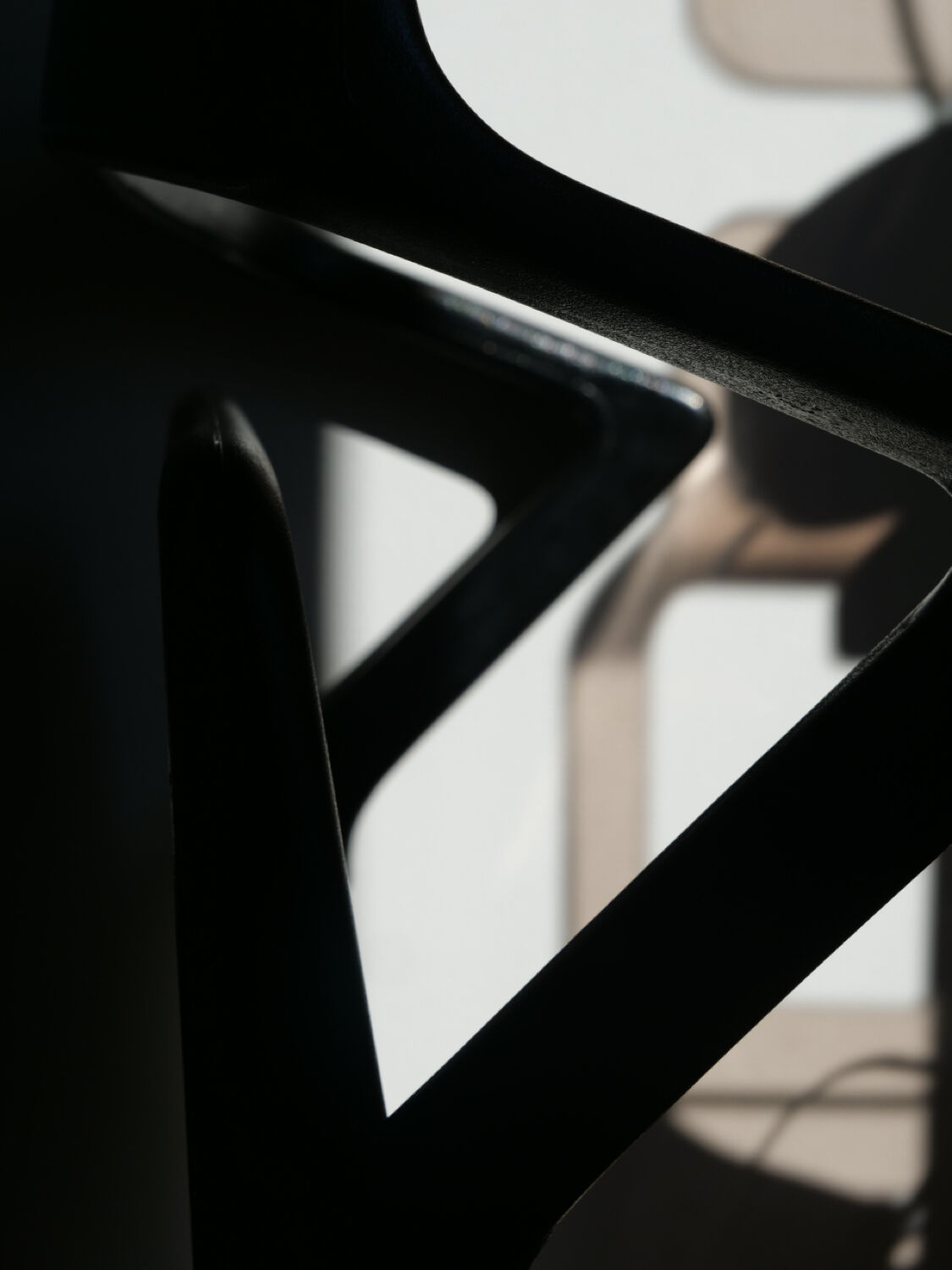 Arch folding chairs