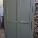 Paris wardrobe patina green guarigue