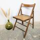 Chaise pliante à l'assise cannée