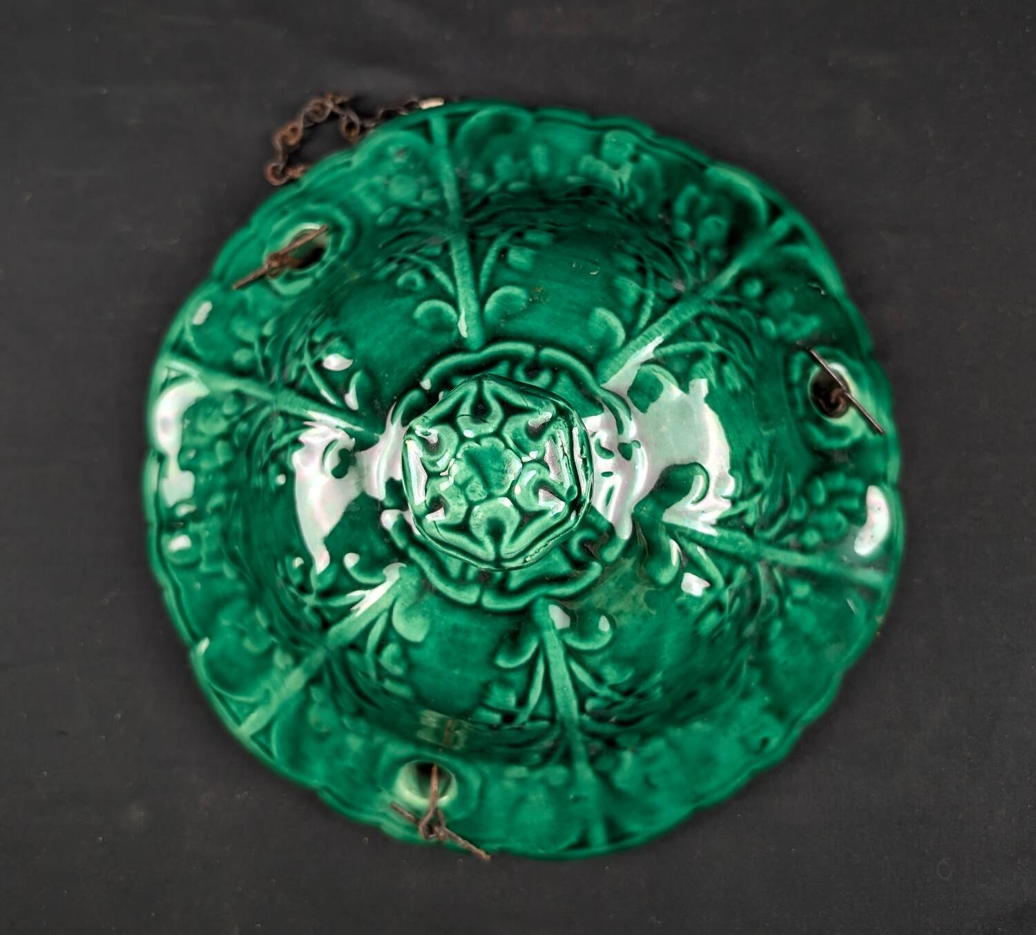 Hanging planter in Majolica slip