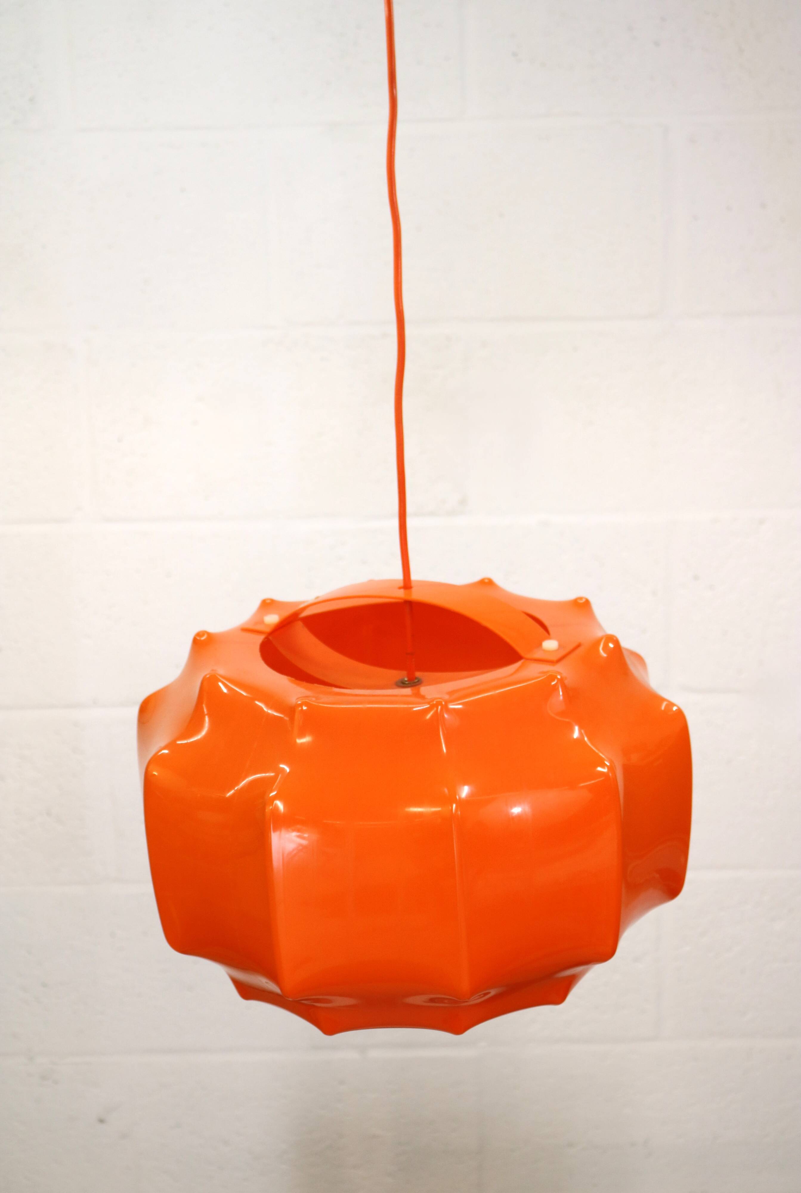 Space age cocoon pendant lamp*** Ilka Plast Waldrode *** German design