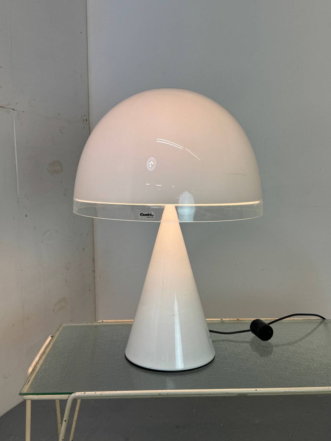 Modernist Italian Space Age Mushroom Shape Table Lamp by Harvey Guzzin