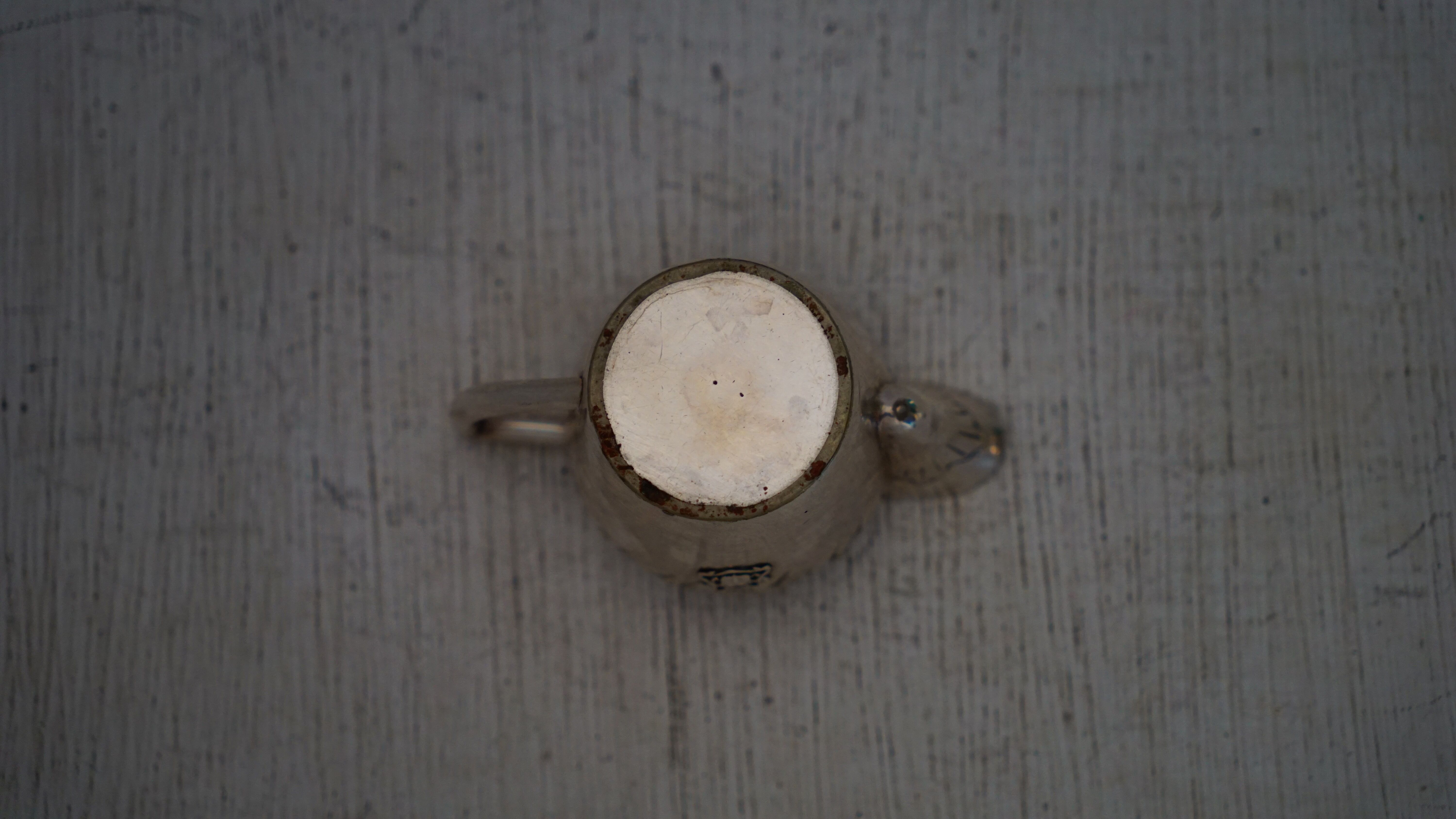 Teapot and milk jug English silverware