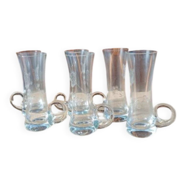 Verres en cristal gravé