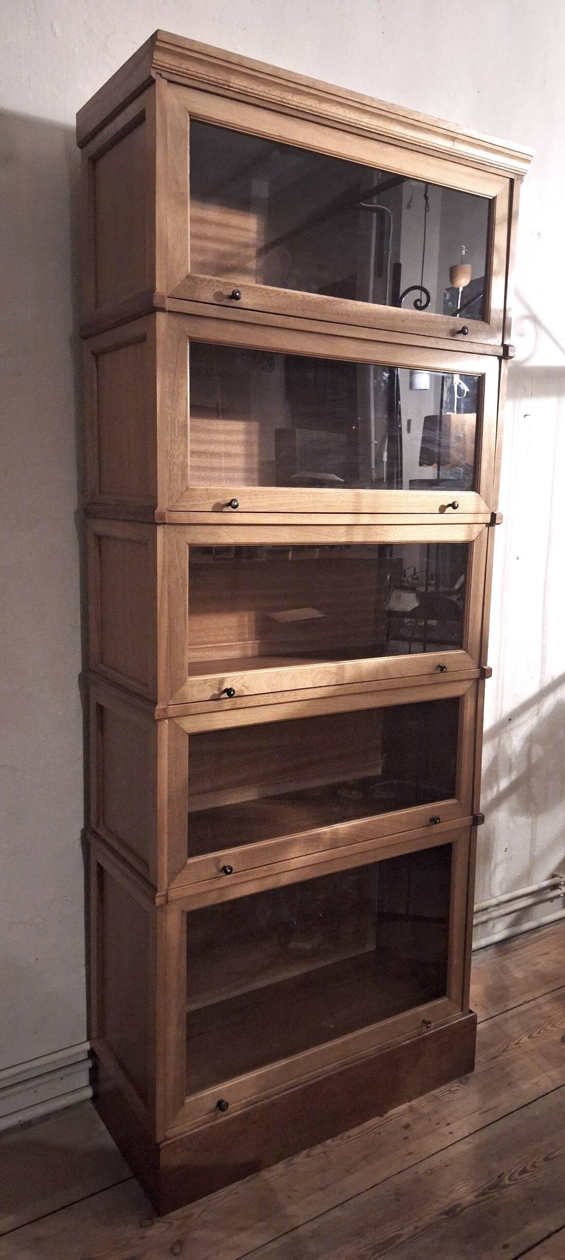 Globe-Wernicke stacking 'barrister's bookcase', USA 1920