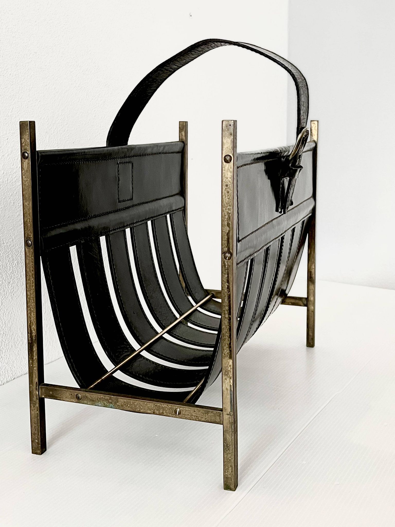 Porte revue en cuir Français mid century
