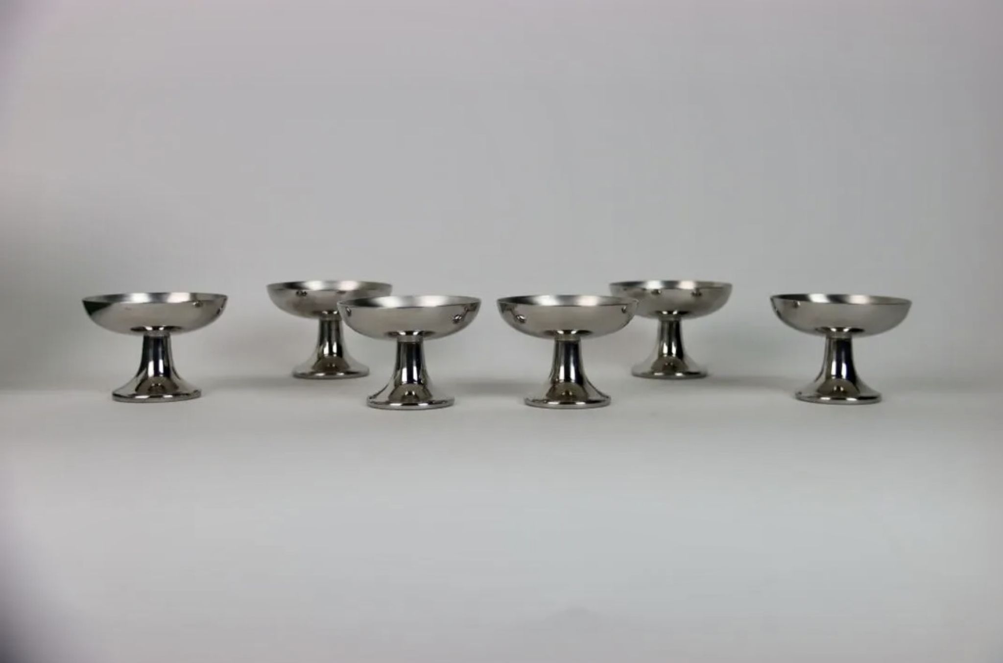Ensemble de six coupes à glace Carlo Alessi