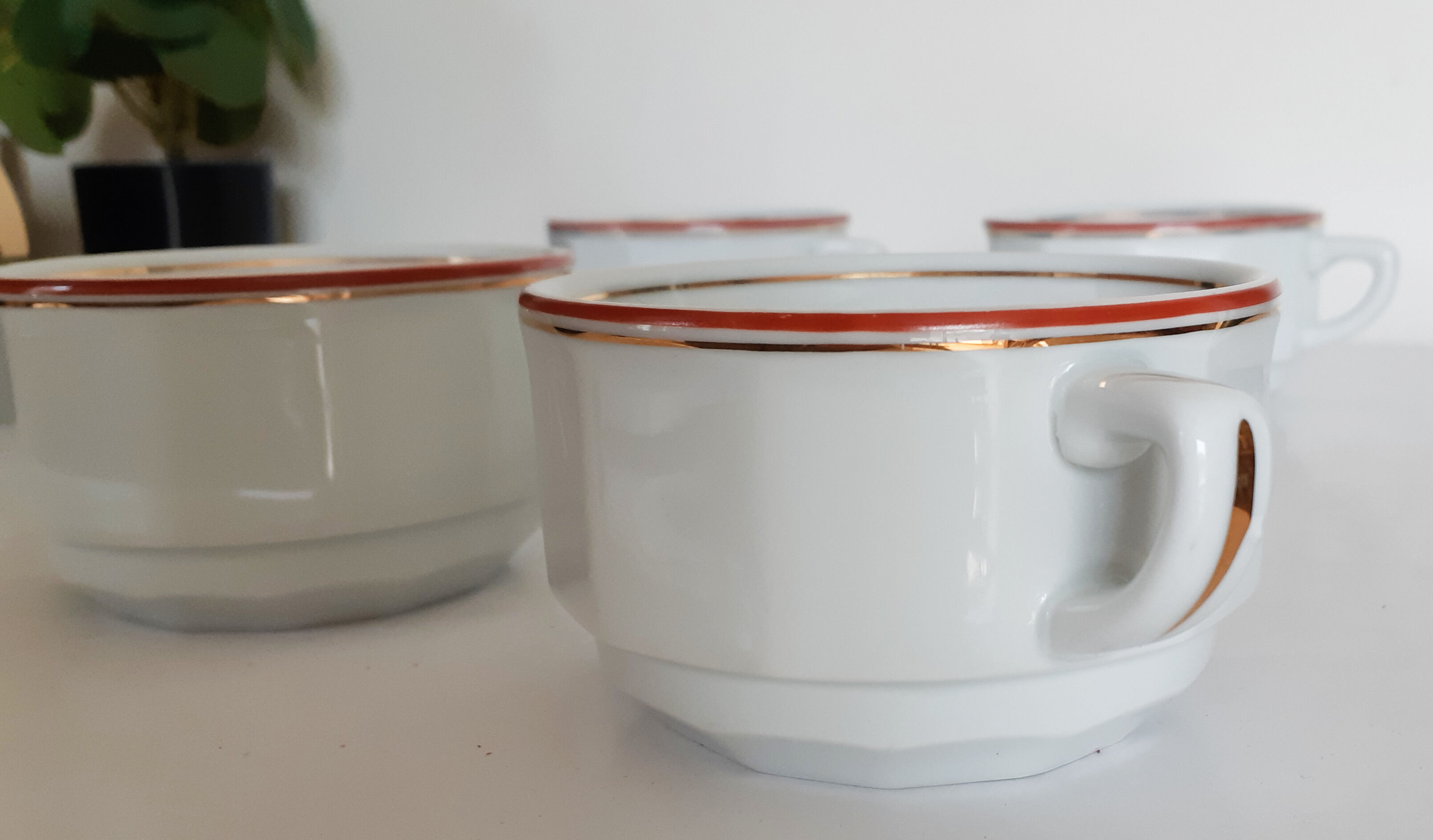 Chocolate bistro cups , coffee , Apilco