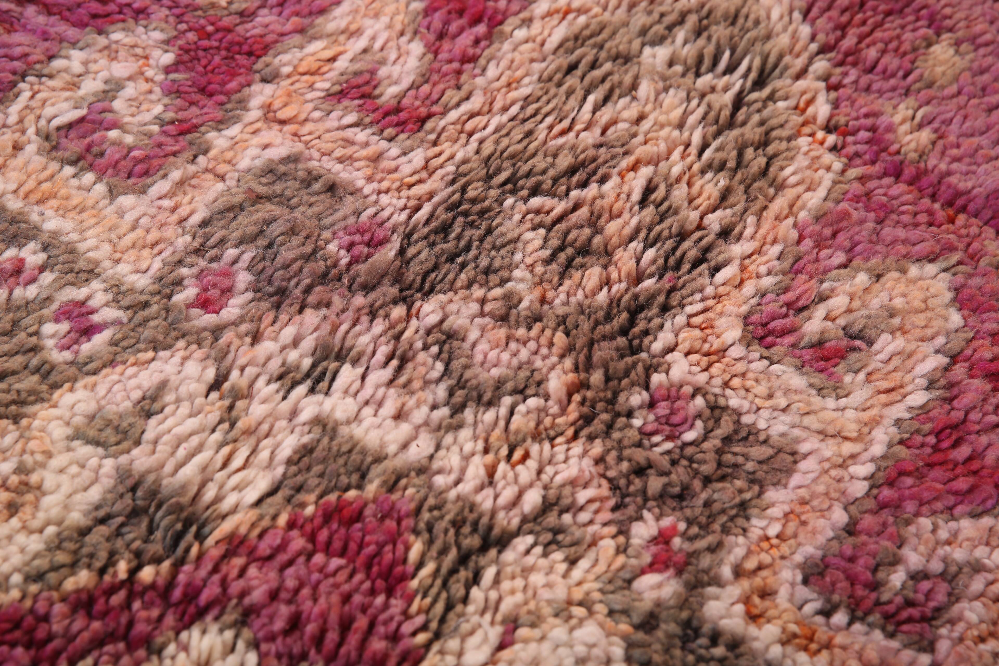Tapis marocain vintage violet 230 x 402 cm - Tapis en laine berbère ancien fait à la main
