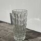 Vase en verre épais transparent