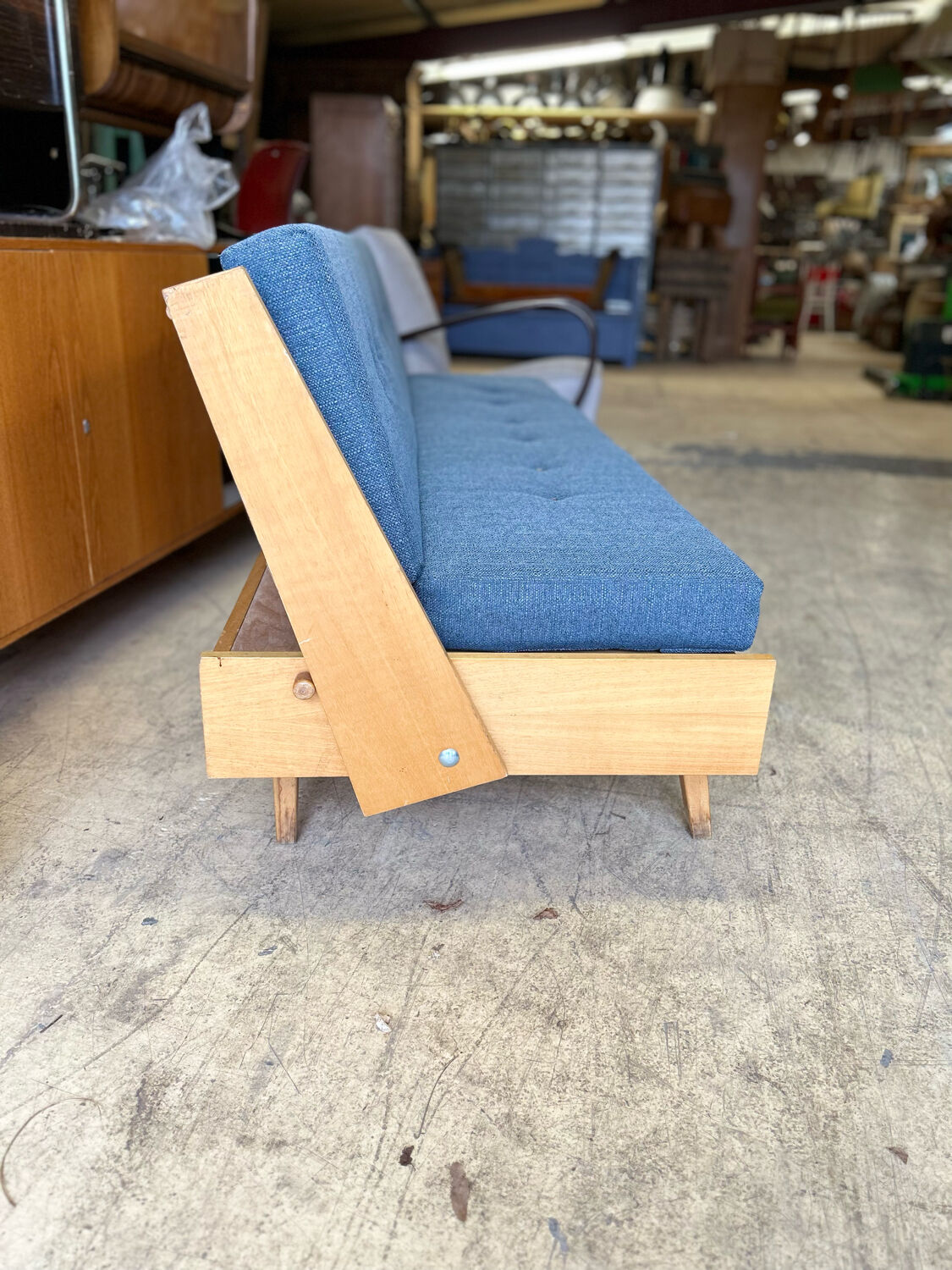 4-seater bench